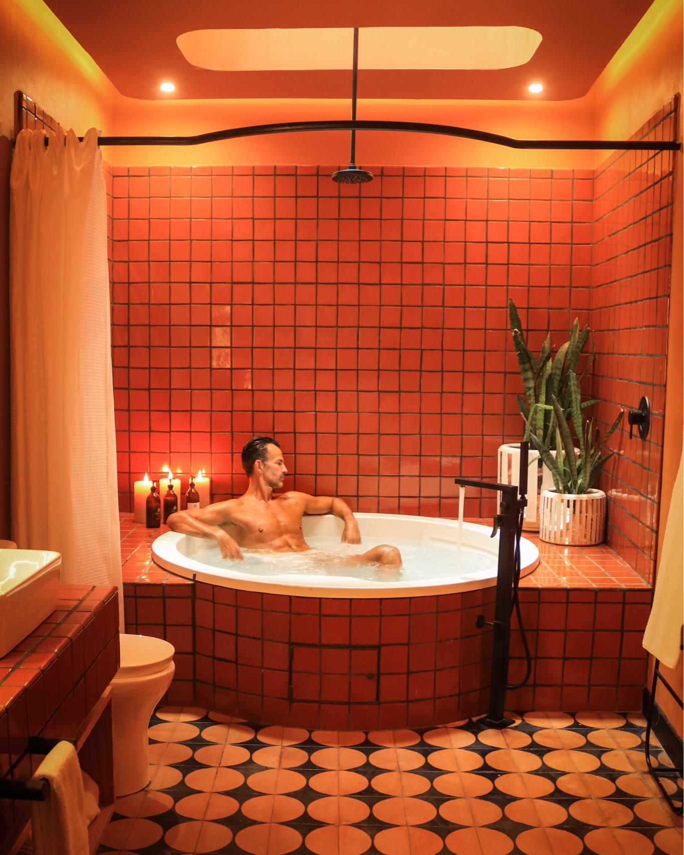 Set the mood for to relax, unwind and soak in pure relaxation- give the gift of body recovery with all he needs for a quiet hour in the tub. Bath salts and oils, body hair trimmers (for before or after he soaks), gift bundles with moisturizers, lotions and more. These products make it easy to lean into a self-care that leaves us calm and refreshed. What can be better than that during the holiday season? ❄️ 🎁 ↣ 

#LTKGiftGuide #LTKmens #LTKsalealert