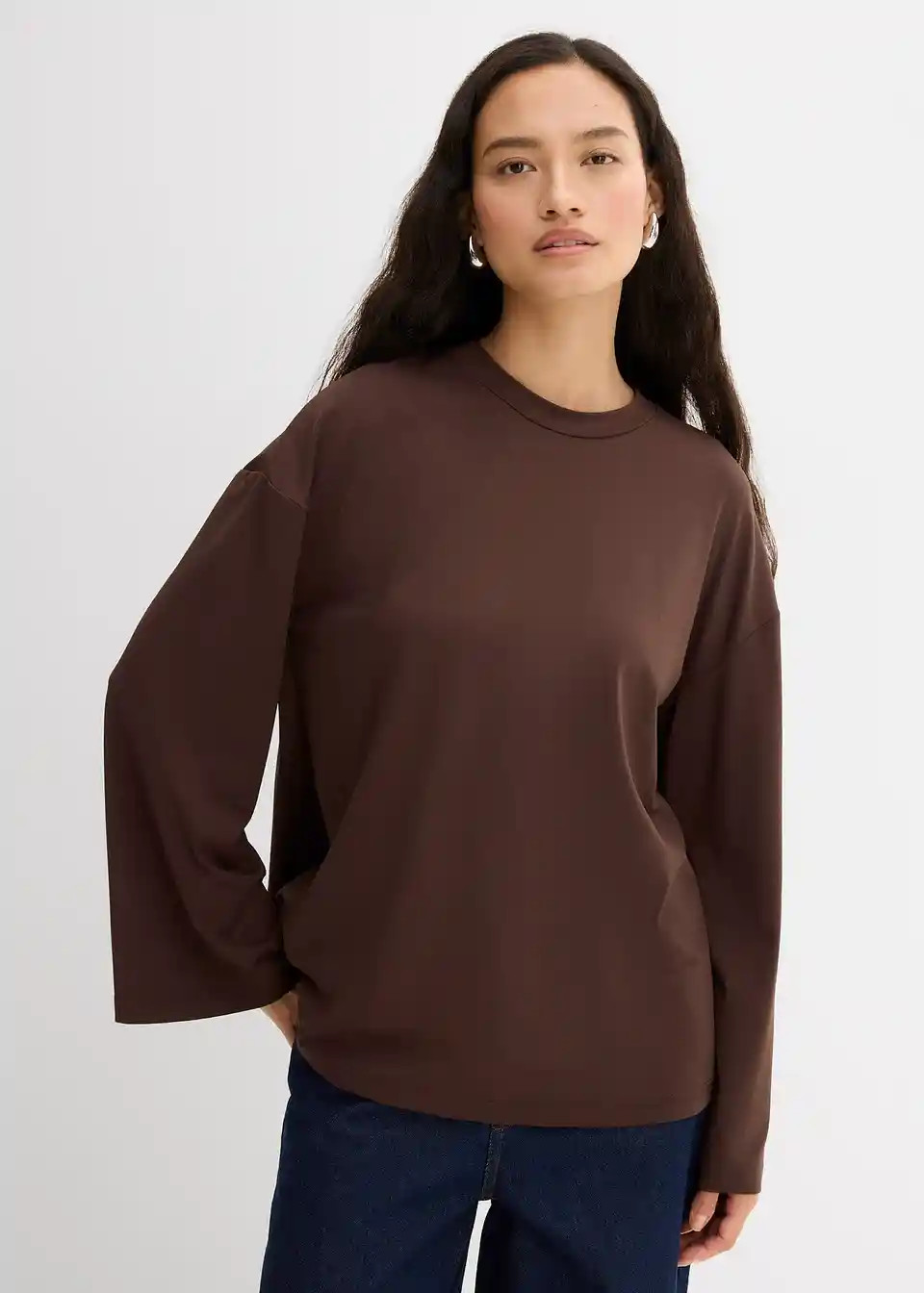 Langarmshirt mit Rundhalsausschnitt sowie langen weiten \u00c4rmeln | Bonprix DE