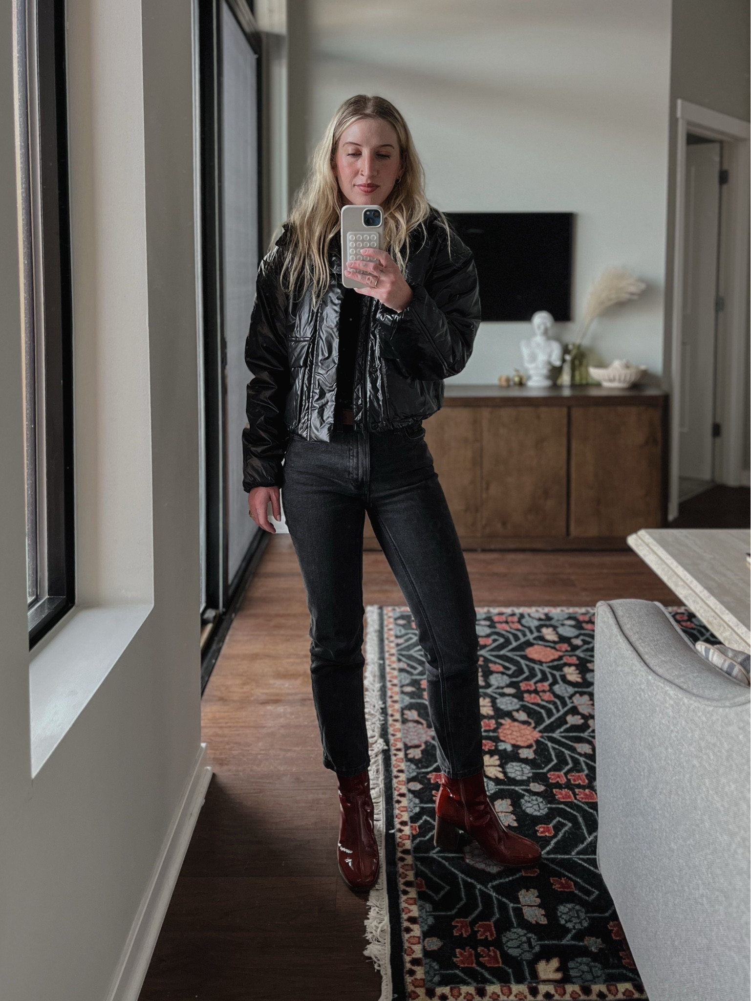 Playing around with a shiny finish ✨

#LTKPetite #LTKSeasonal #LTKStyleTip