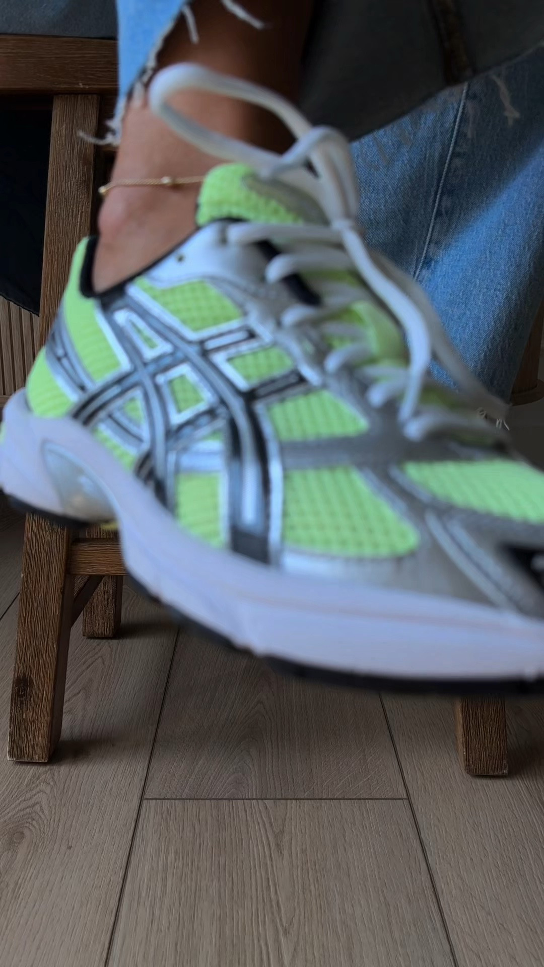 Asics 1130 neon green pack

#LTKTall #LTKMidsize #LTKSeasonal