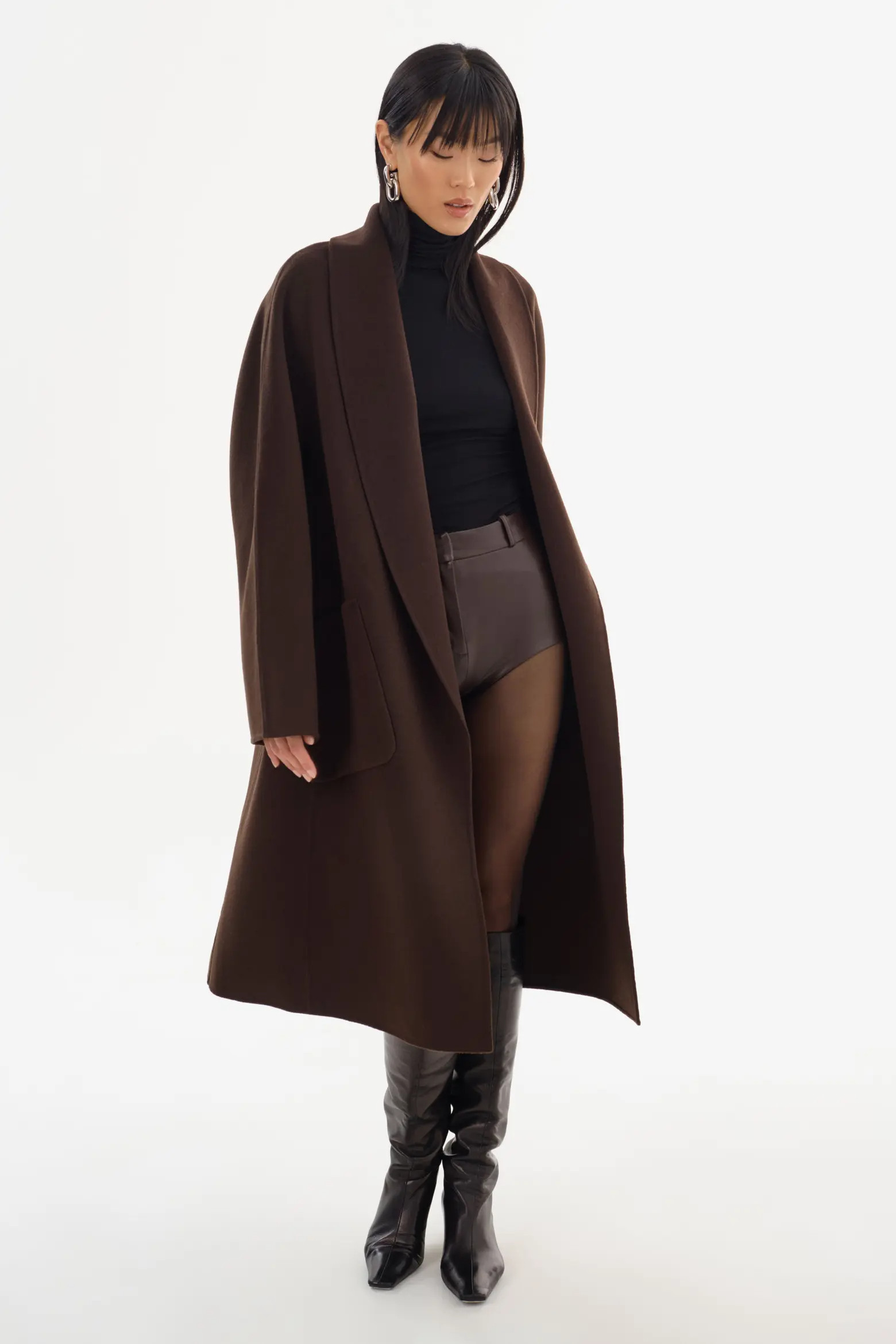 The moment the Nordstrom Anniversary Sale went live, I knew it was time to romanticize fall fashion again 🍂 I started imagining crisp mornings, coffee in hand, wrapped in the perfect trench coat that flows effortlessly with every step. Then came the soft wool coats, the kind that feel like a warm hug, and those edgy leather jackets that instantly elevate any look. This sale isn’t just shopping, it’s building your dream fall wardrobe before anyone else. Trust me, these are the pieces you’ll wear on repeat all season long 🛍️✨

#nordstromanniversarysale #fallfashion #ltkstyle #cozyvibes #trenchcoat #woolcoat #leatherjacket #falloutfits #capsulewardrobe #nsale 

 #LTKSeasonal #LTKU #LTKSaleAlert