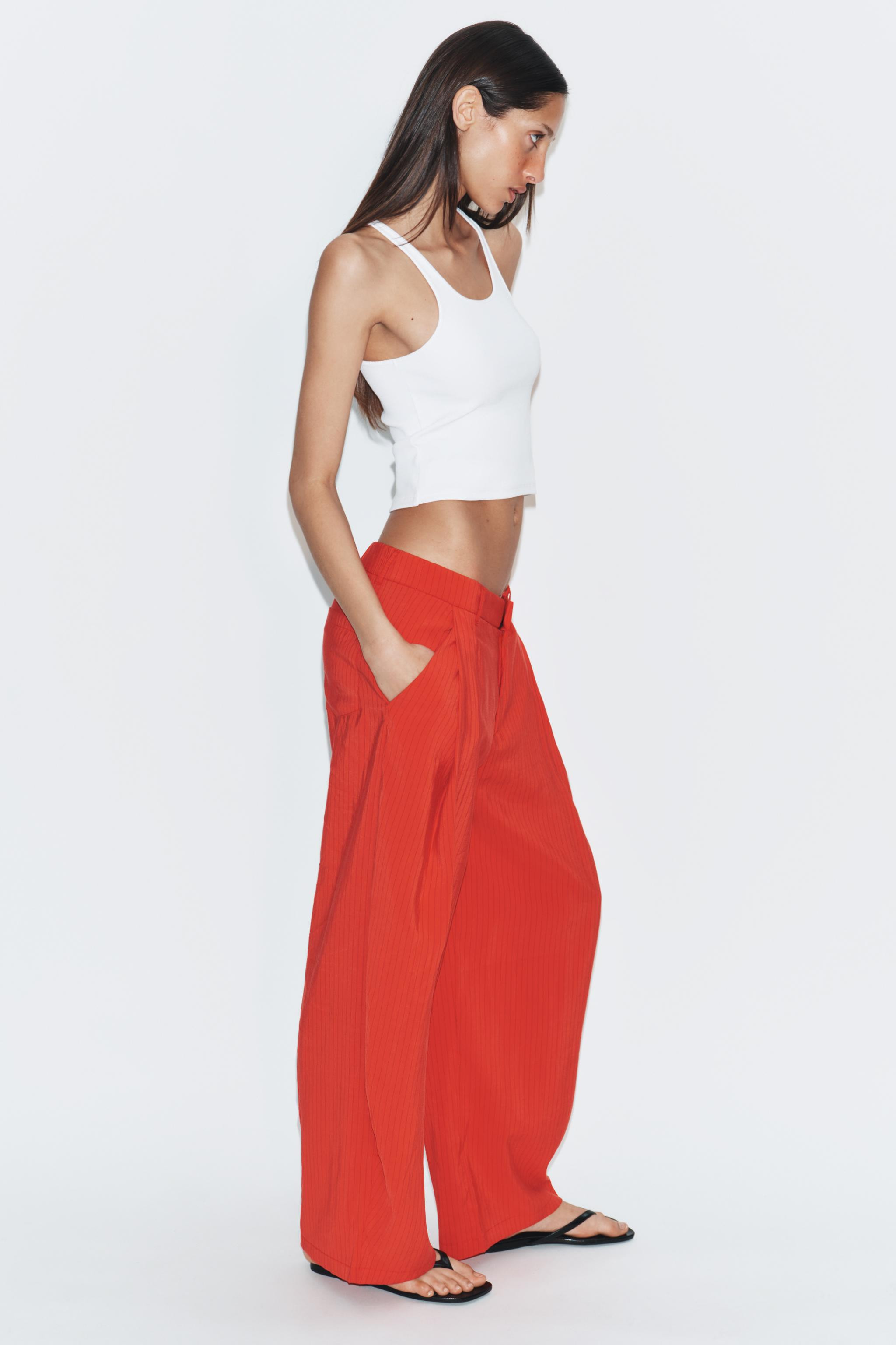 FLOWY PLEATED PANTS | Zara US