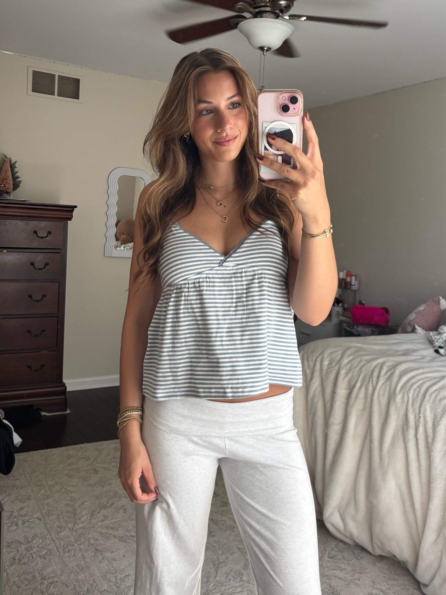 Cute coastal aesthetic outfit idea for summer!
#stripes #summeroutfits