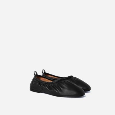 The Scrunch Flat | Everlane