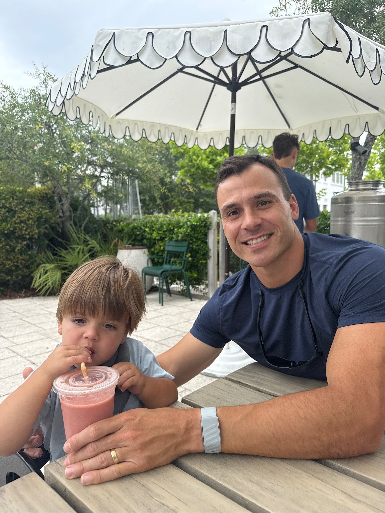 Smoothie dates 🤍

Whoop, lululemon, sunglasses, men’s, men’s gifts, Father’s Day gifts, grace white

#LTKMens #LTKootd #LTKSeasonal