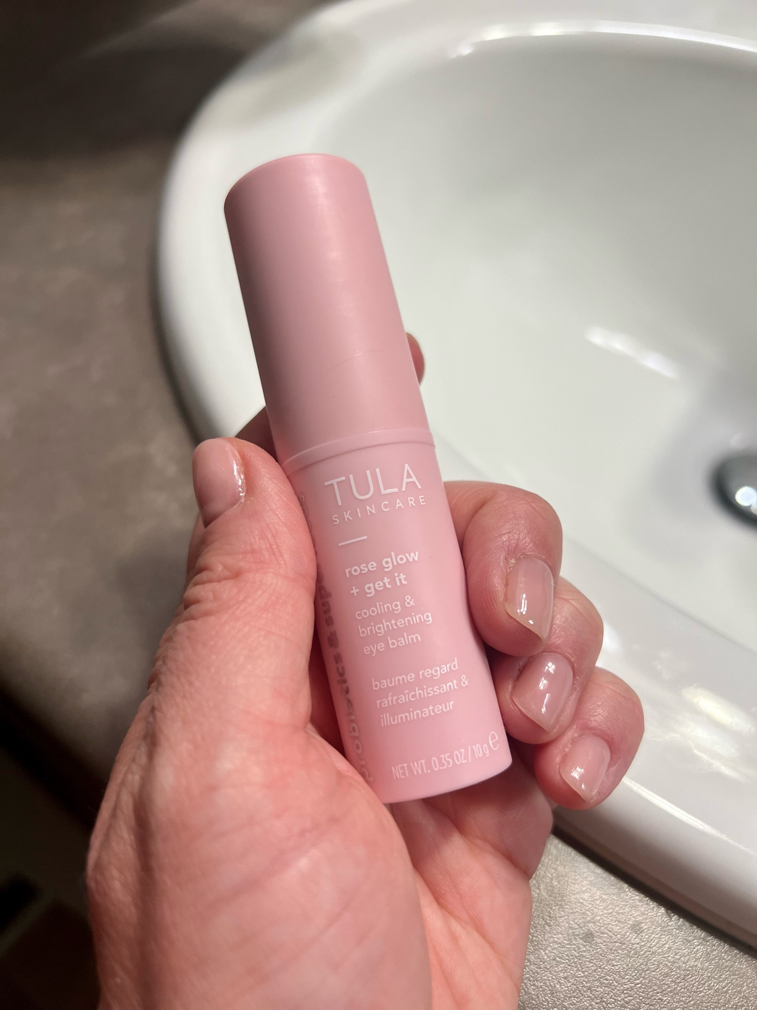 This is single-handedly getting me through the holidays. My eyes have never looked AND felt so good

#LTKbeauty #LTKHoliday #LTKGiftGuide