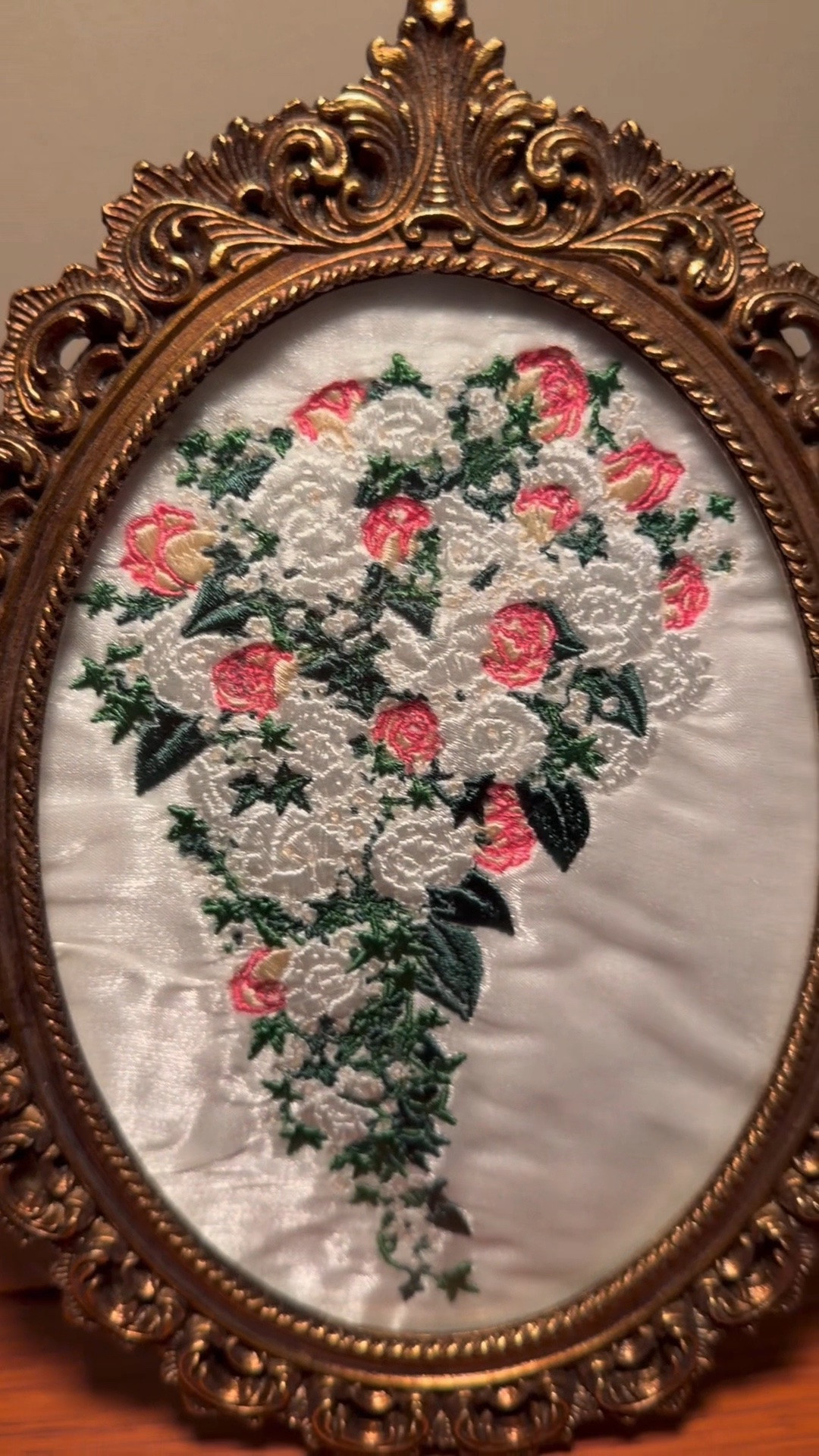 If you had fabric from your mom’s wedding dress, what would you turn it into? 🥹🤍

#LTKHome #LTKWedding