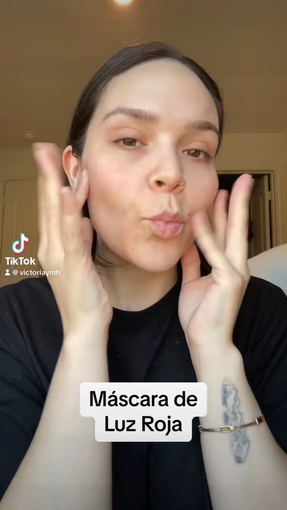 Dr. Dennis Gross Skincare
DRx SpectraLite™ LED EyeCare Max Pro ! 
Skincare favorites. Favoritos de skincare. 

#LTKGiftGuide #LTKbeauty #LTKHoliday