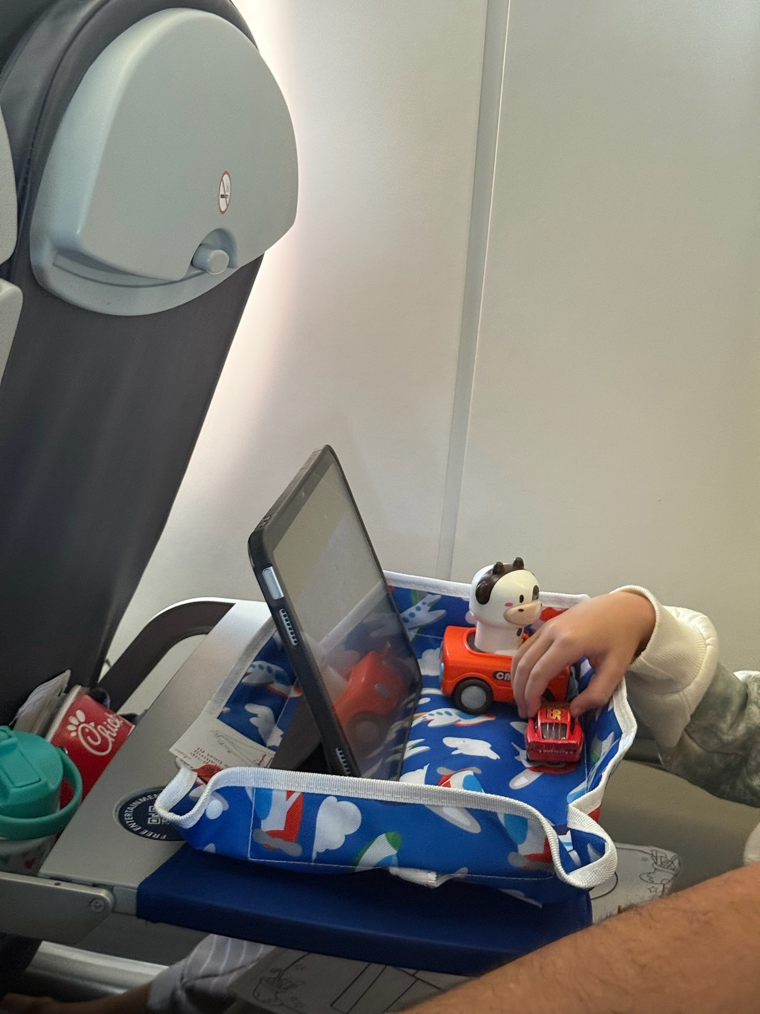 Such a good way to keep the kiddo essentials organized on an airplane ride! ✈️

#LTKKids #LTKmomlife #LTKTravel