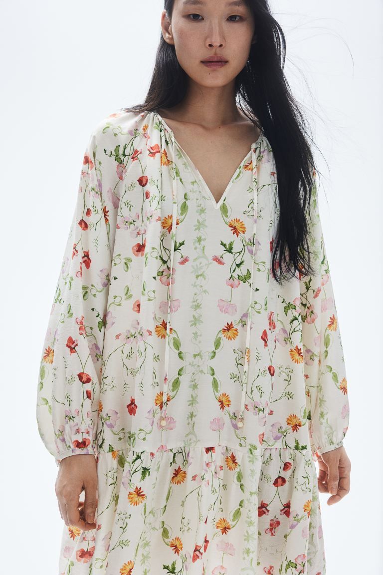 Tie-detail Dress - Round Neck - Long sleeve - White/floral - Ladies | H&M US | H&M (US + CA)