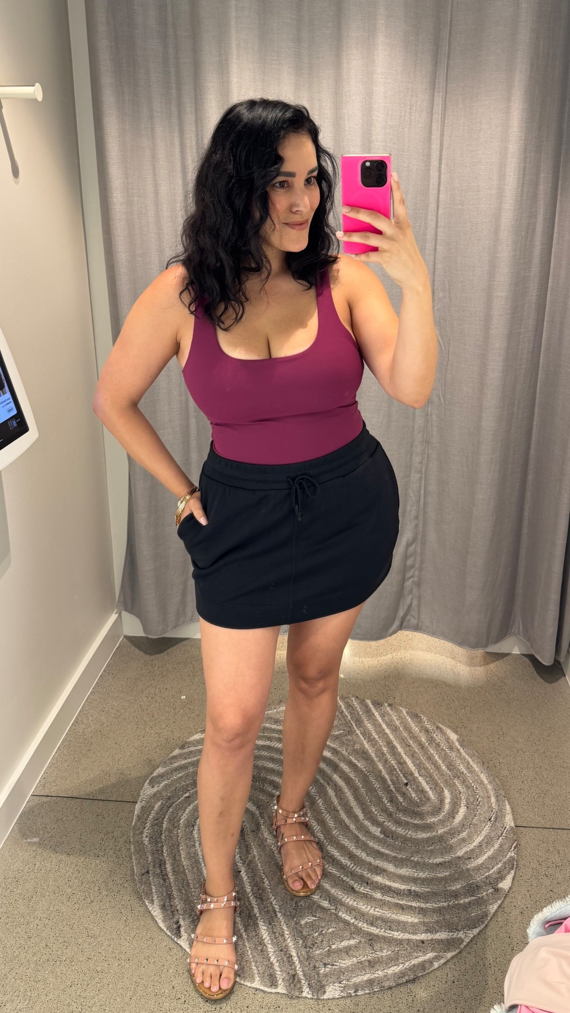 The perfect everyday casual outfit from Fabletics 

Top // M
Skirt // M


#LTKStyleTip #LTKFindsUnder50 #LTKActive