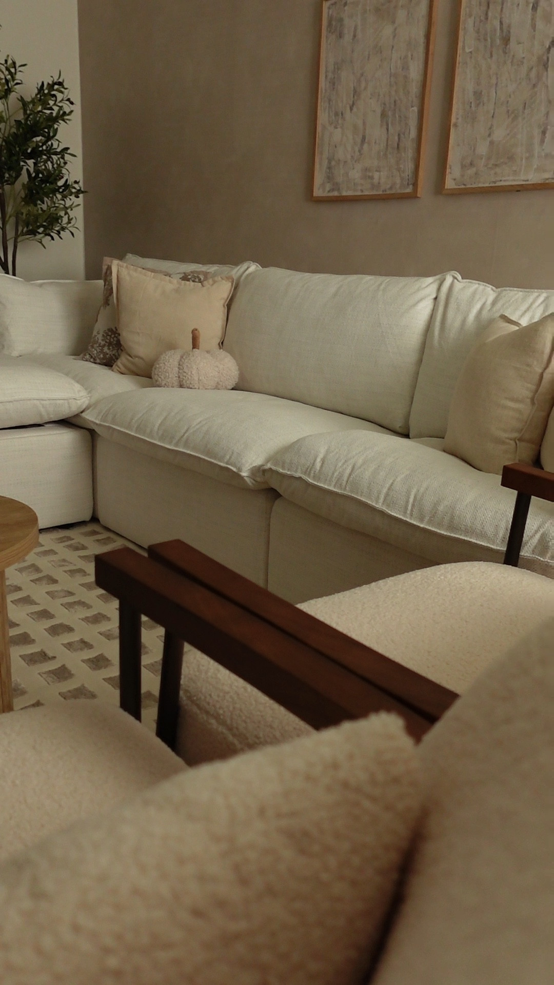 New sofa: new cloud couch👀🛋️

#LTKHome #LTKSeasonal #LTKFallSale