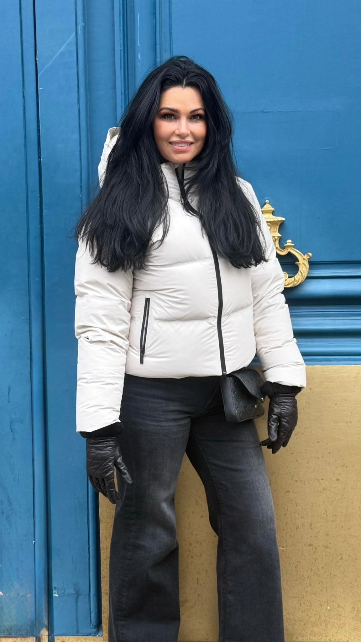 All bundled up in a cozy winter outfit! 

I paired this cute @Aritzia white puffer with these dark wash denim jeans.

#superpuff #puffer #pufferjacket
#blackjeans #marneystidbits


#LTKFindsUnder100 

#LTKdayinmylife #LTKootd