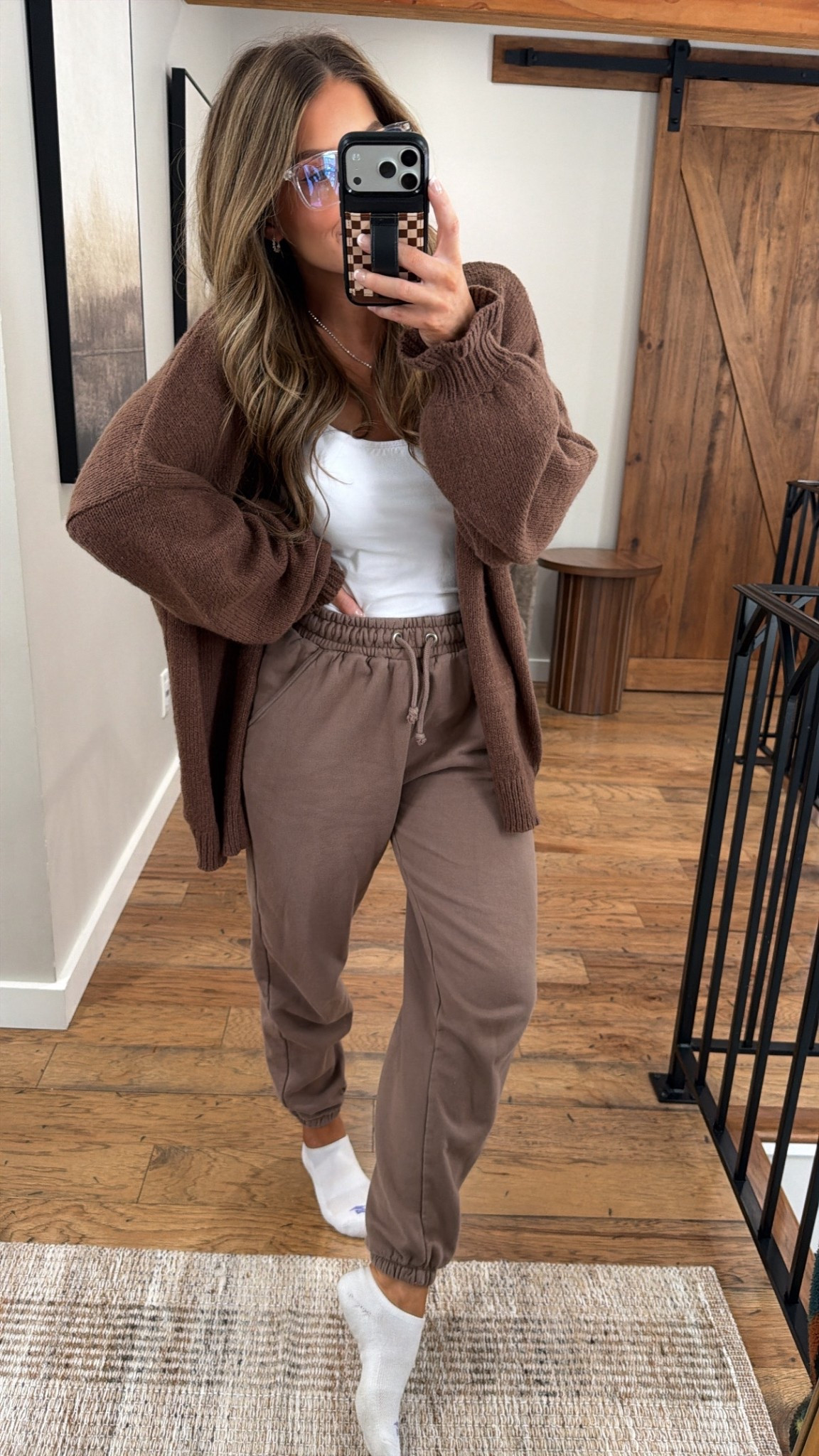 A cozy Friday in. #amazonfinds #amazonfashion @amazonfindsandfashion @lauriebelles 

#LTKootd #LTKmomlife #LTKmorningroutine