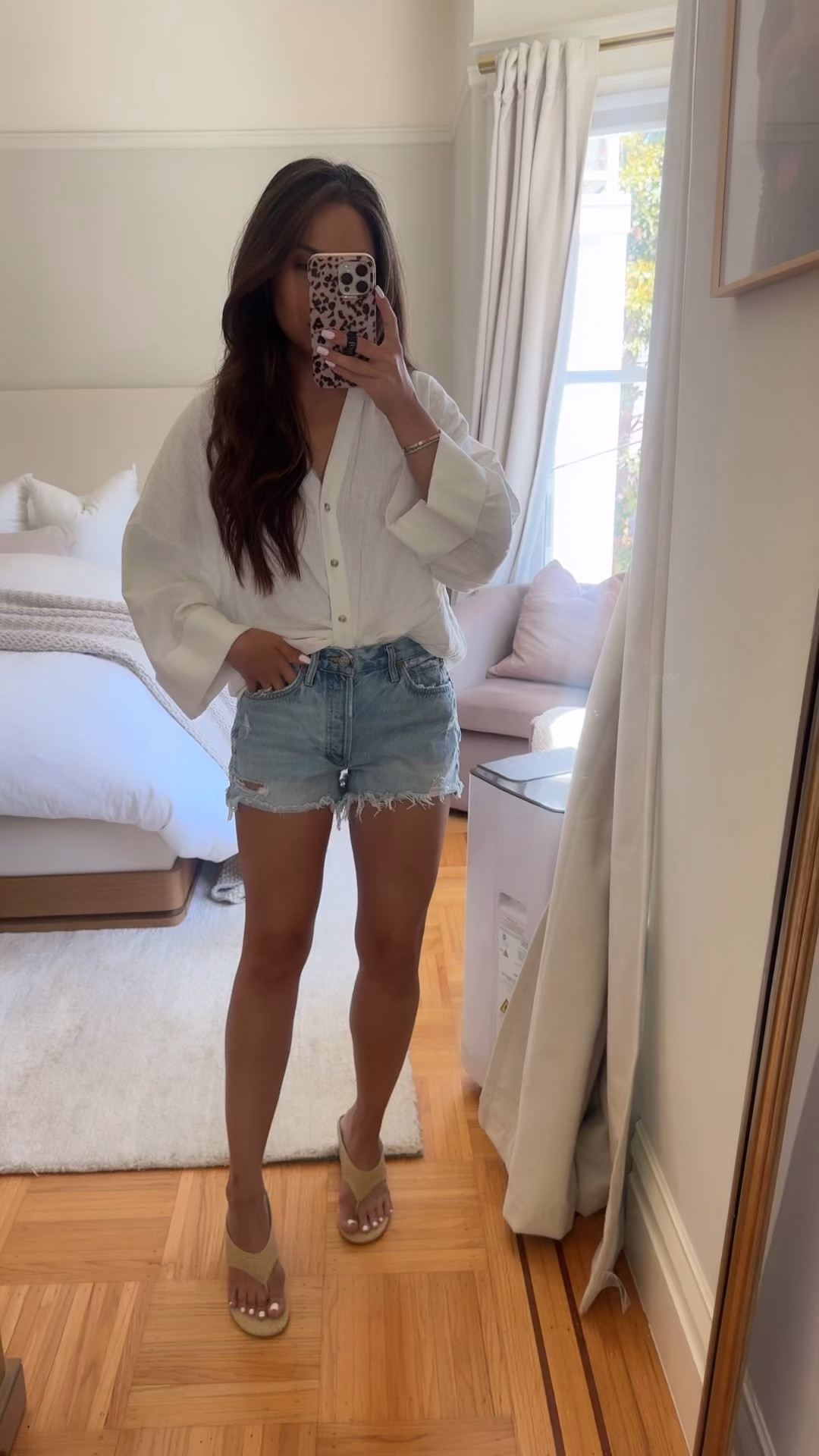 love these raffia wedges! 

sizing:
top - old, linked similar from this years version 
shorts - tts, 25
raffia wedges - sized up 1/2 size 

#LTKootd #LTKPetite