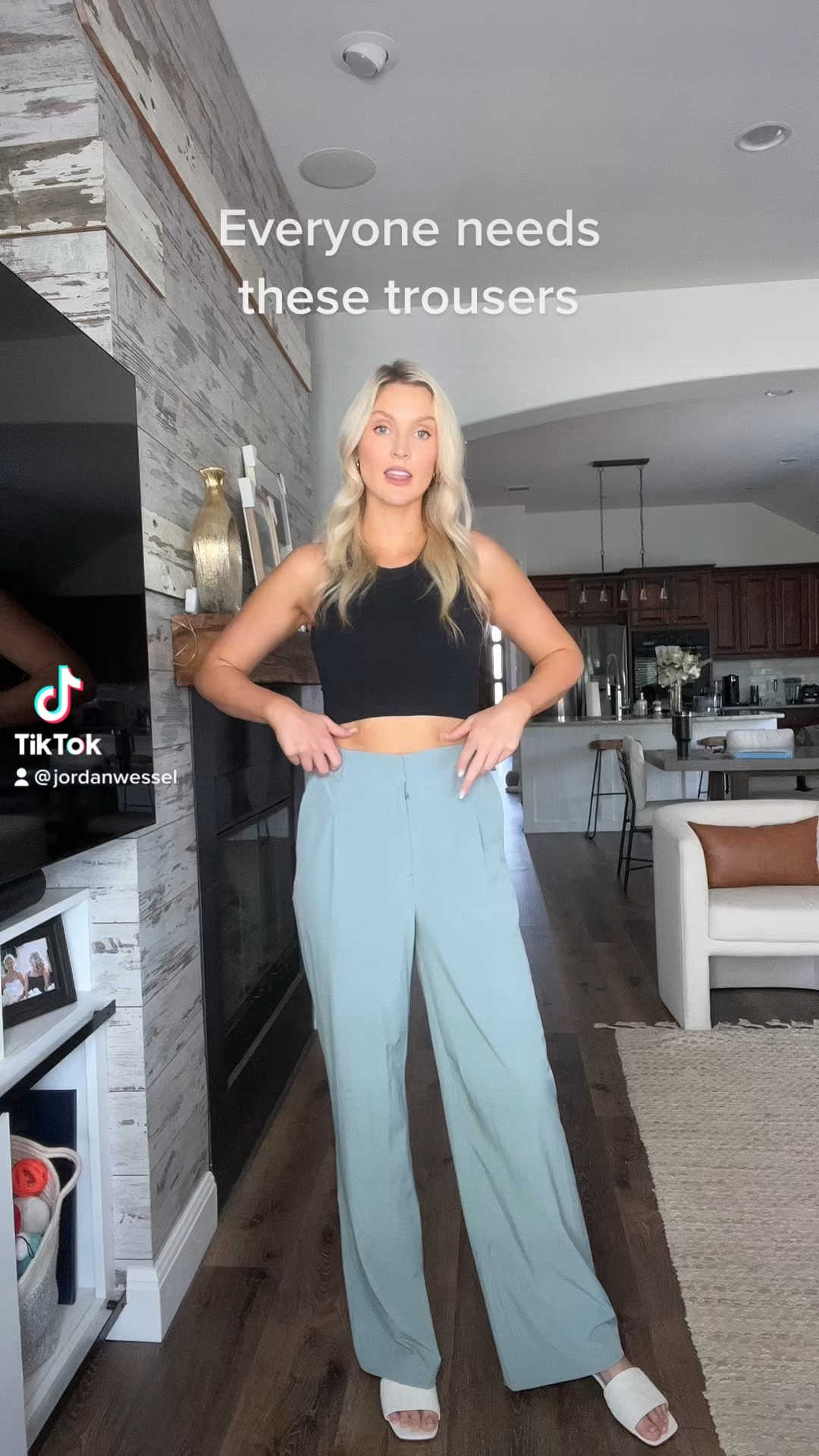 My all time fav trousers are 30% off at Alo!! Wearing a size S. 

#LTKsalealert #LTKworkwear #LTKstyletip