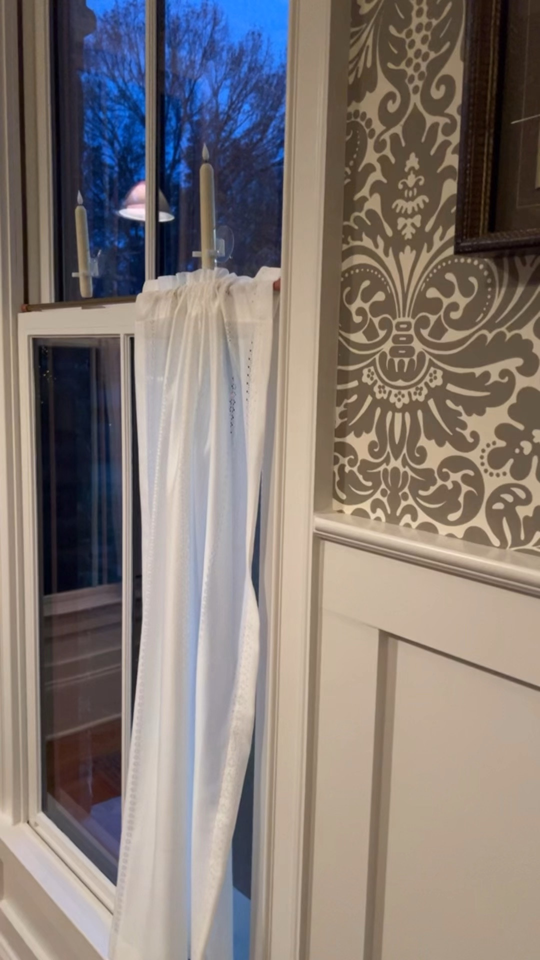 When you turn the lights off these automatically turn on with a sensor!! They are amazing!

#LTKSeasonal #LTKGiftGuide #LTKHoliday