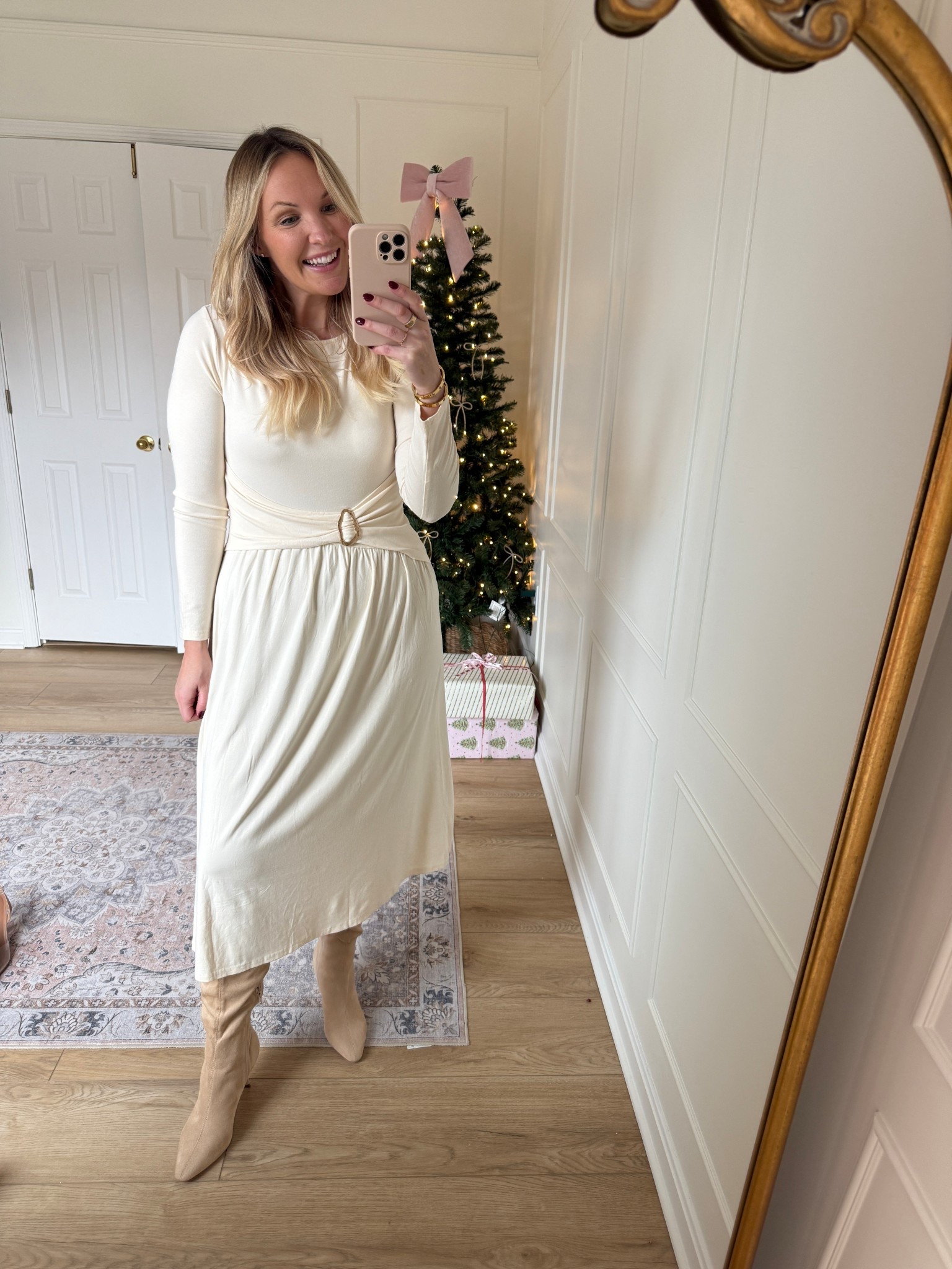 Winter dress - holiday outfit - wearing a med

#LTKHoliday #LTKMidsize #LTKSeasonal