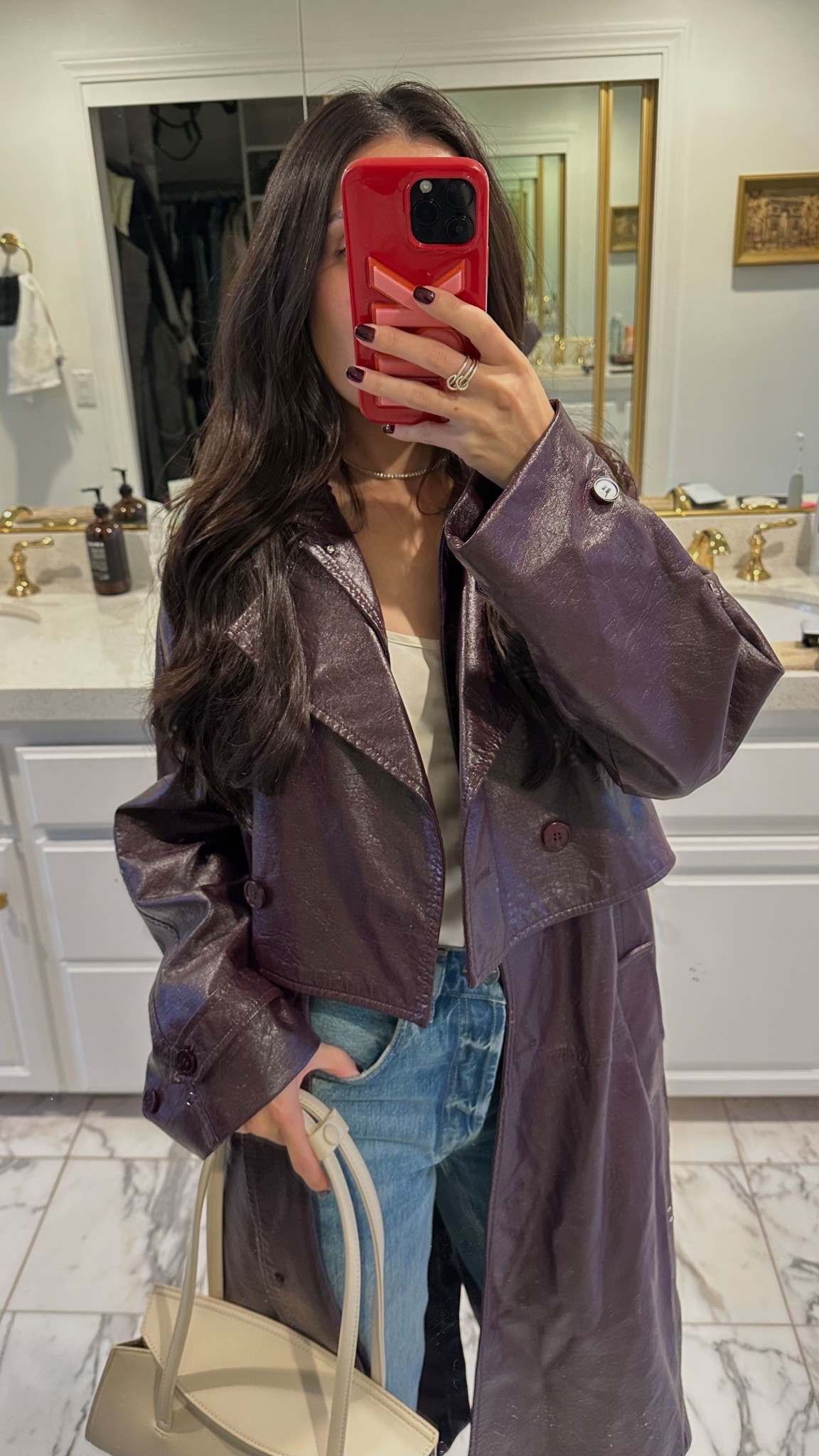 Prime example of “the coat is the outfit”!!!

#LTKCyberWeek #LTKootd #LTKItBag