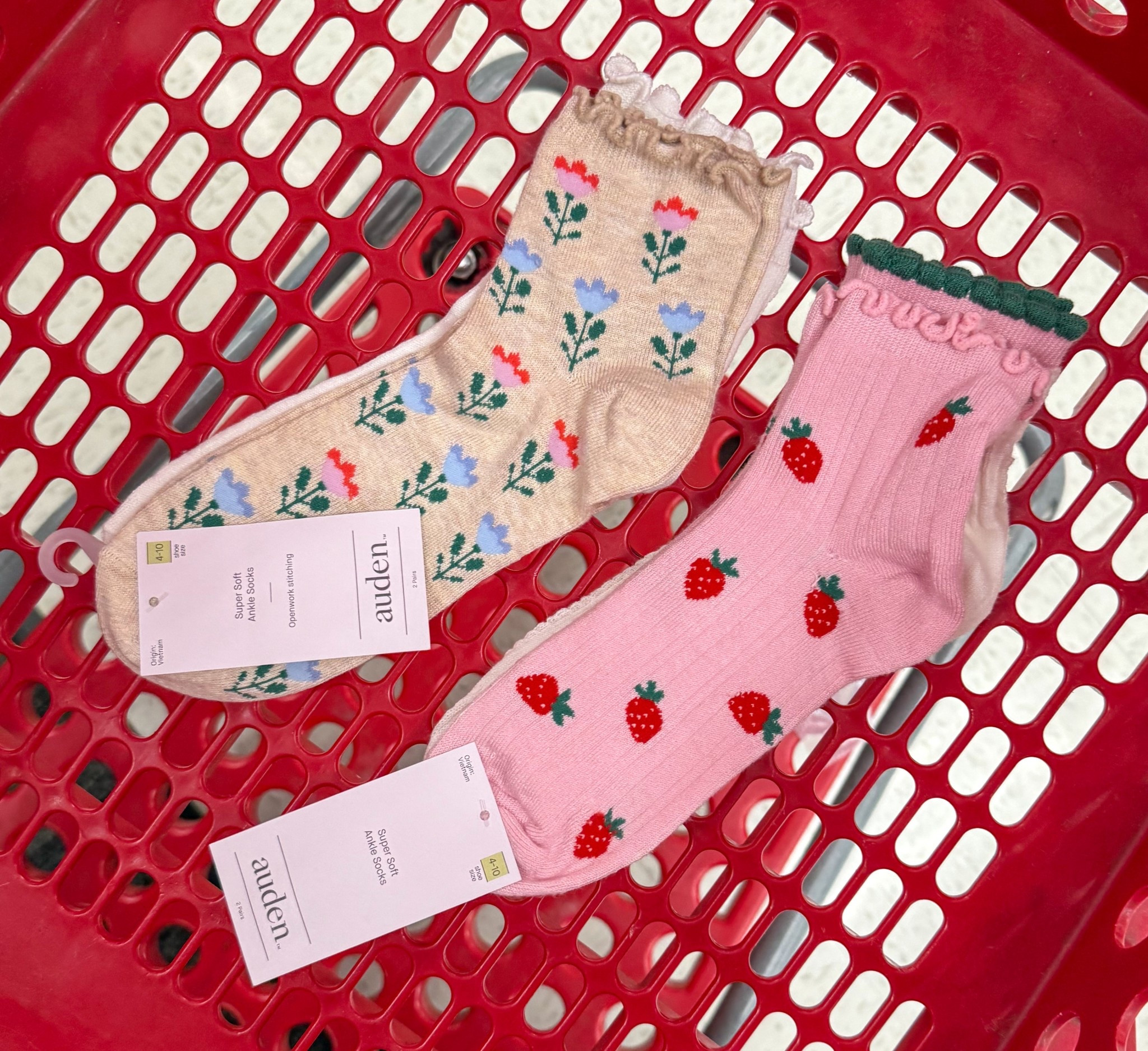 Cute new ruffle socks! 

#LTKdayinmylife #LTKgrwm #LTKootd