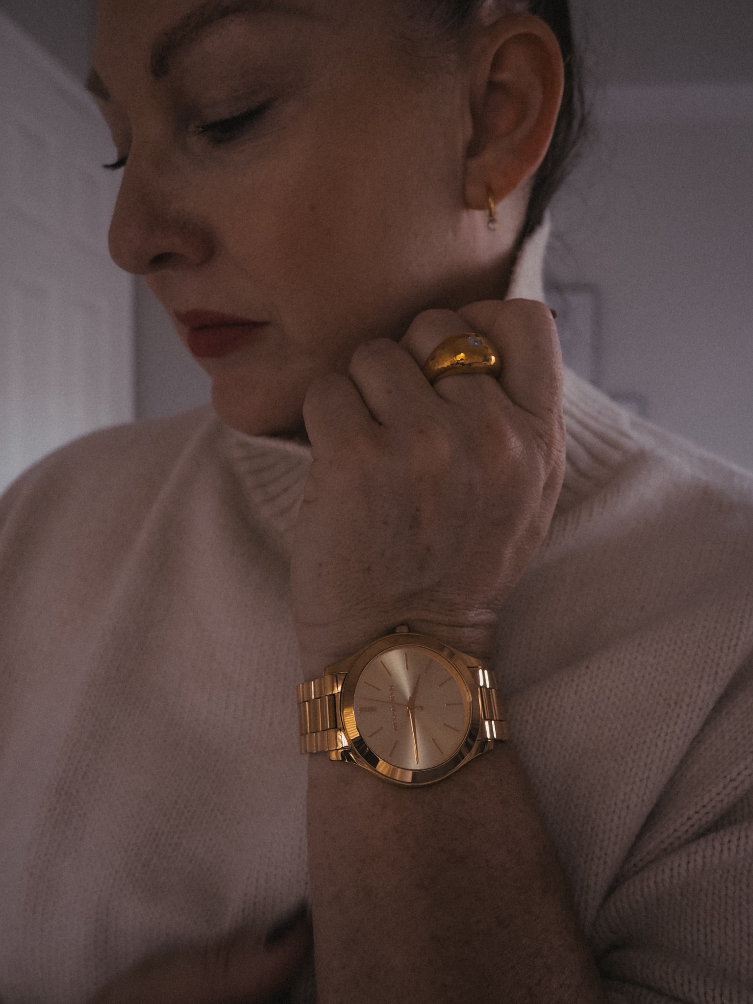 I think it’s time, don’t you? Gold watch. Michael Kors. Fashion watch. Gold jewelry. 

#LTKfindsunder100 #LTKGiftGuide