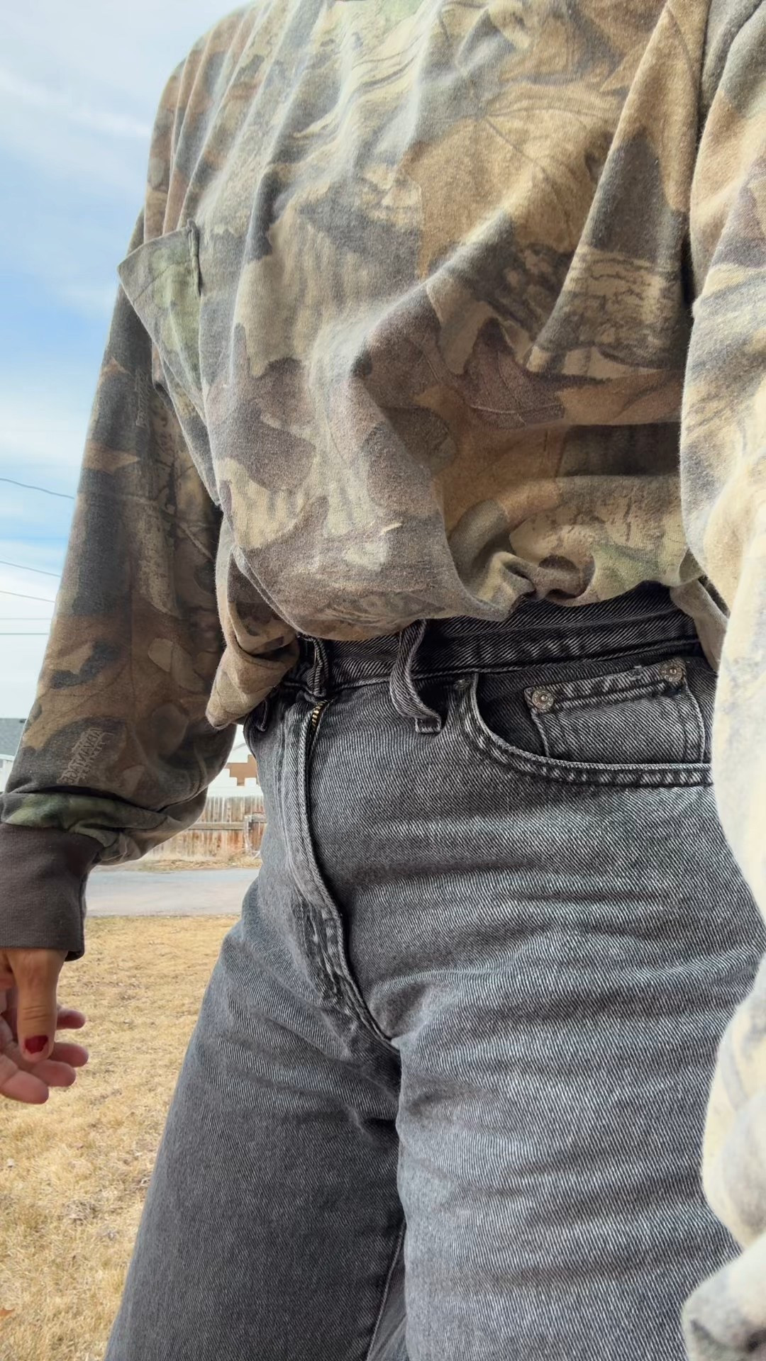 Casual fit. These barrel jeans are so comfortable, and you can never go wrong with bold pop of color. Obsessed with these adidas. 

#LTKootd #LTKdayinmylife #LTKmomlife