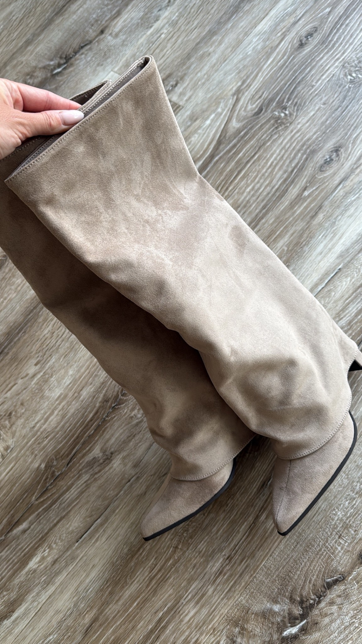 Bagged my boots for spring! Spring boots, suede boots, taupe boots, knee high boots, BERSHKA shoes 