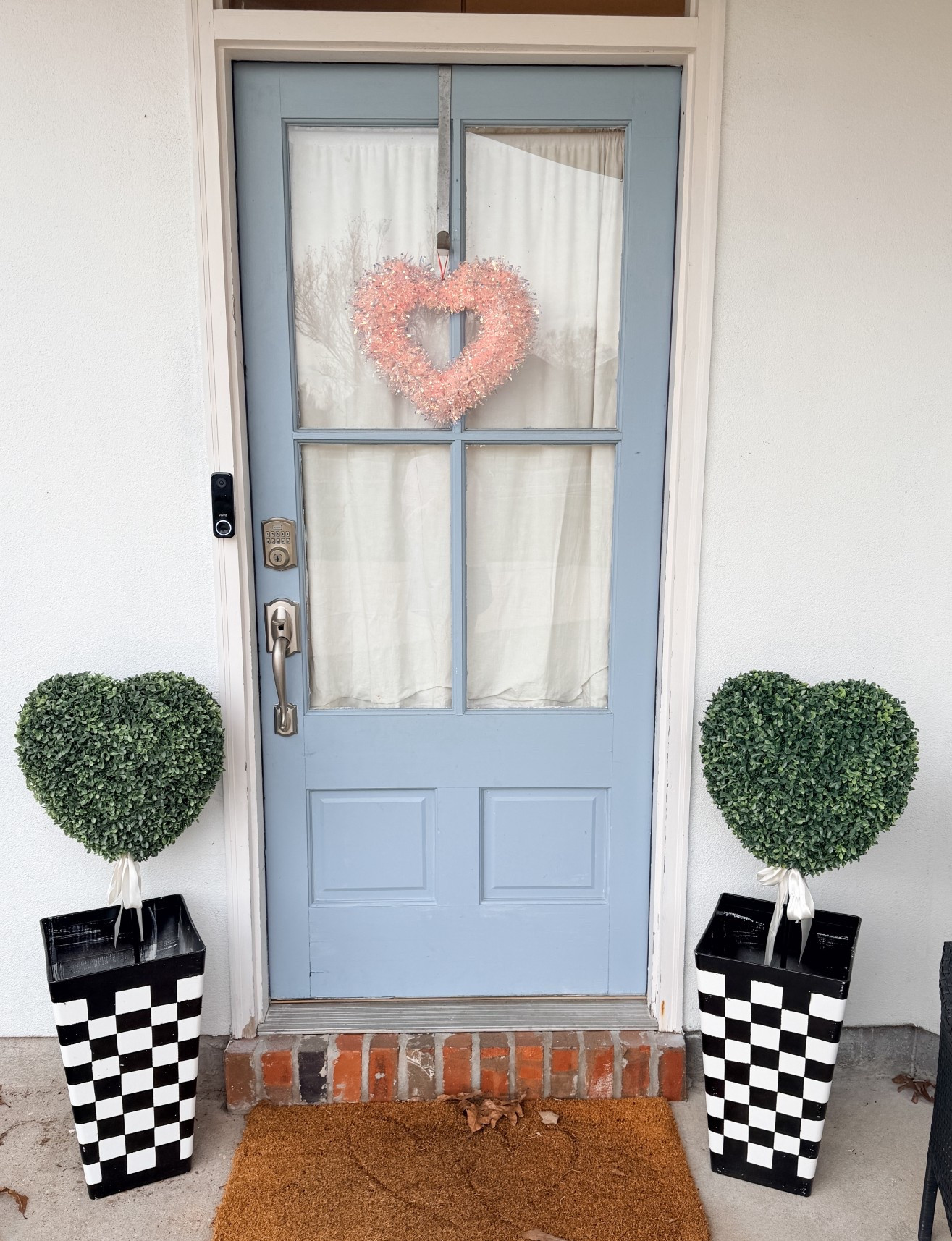 Walmart heart topiaries 🩷 

#LTKSeasonal #LTKSaleAlert #LTKU