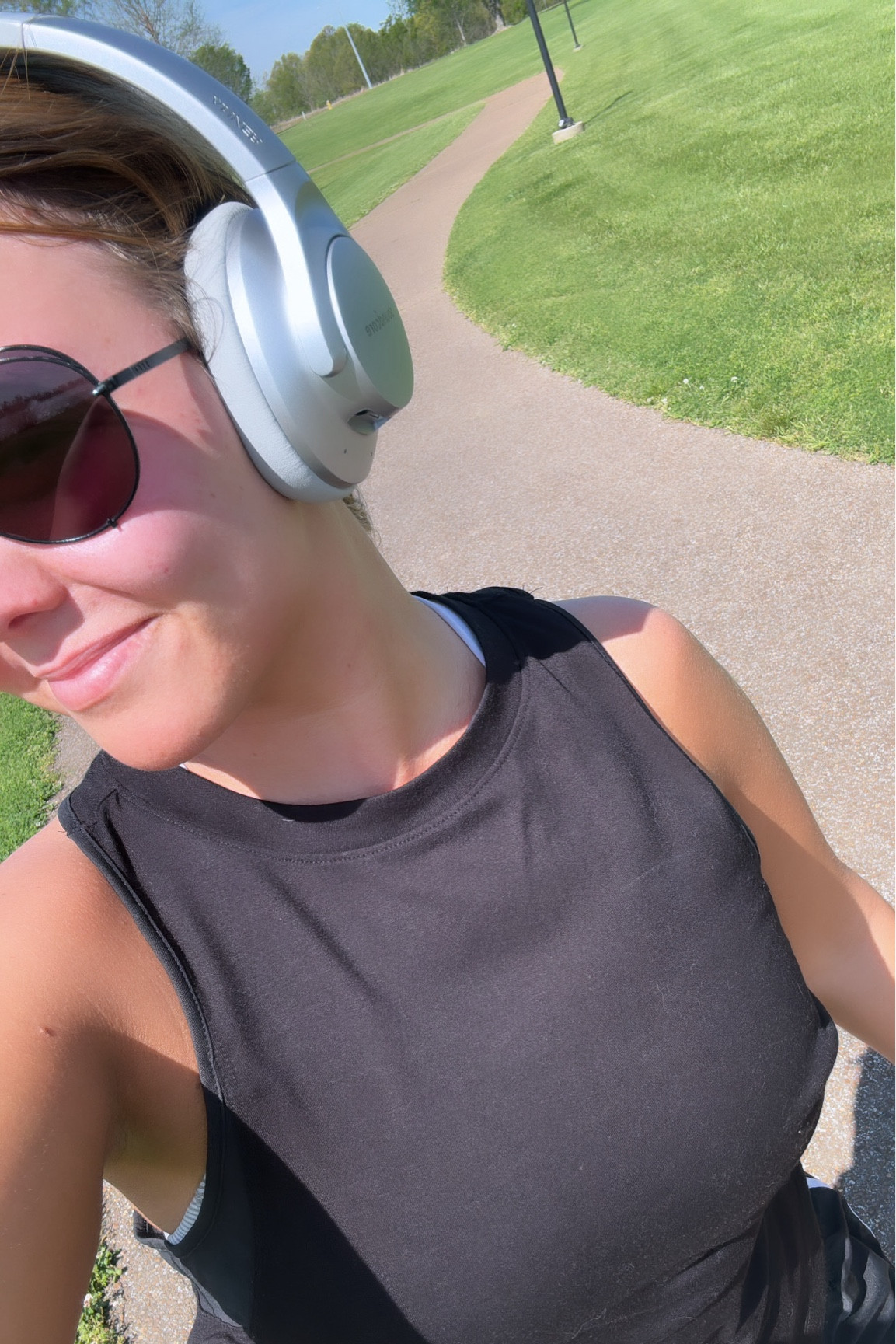 Favorite Amazon headphones - noise canceling and amazing quality!! These are dupe for apple headphones


#LTKActive #LTKfitness #LTKfindsunder100