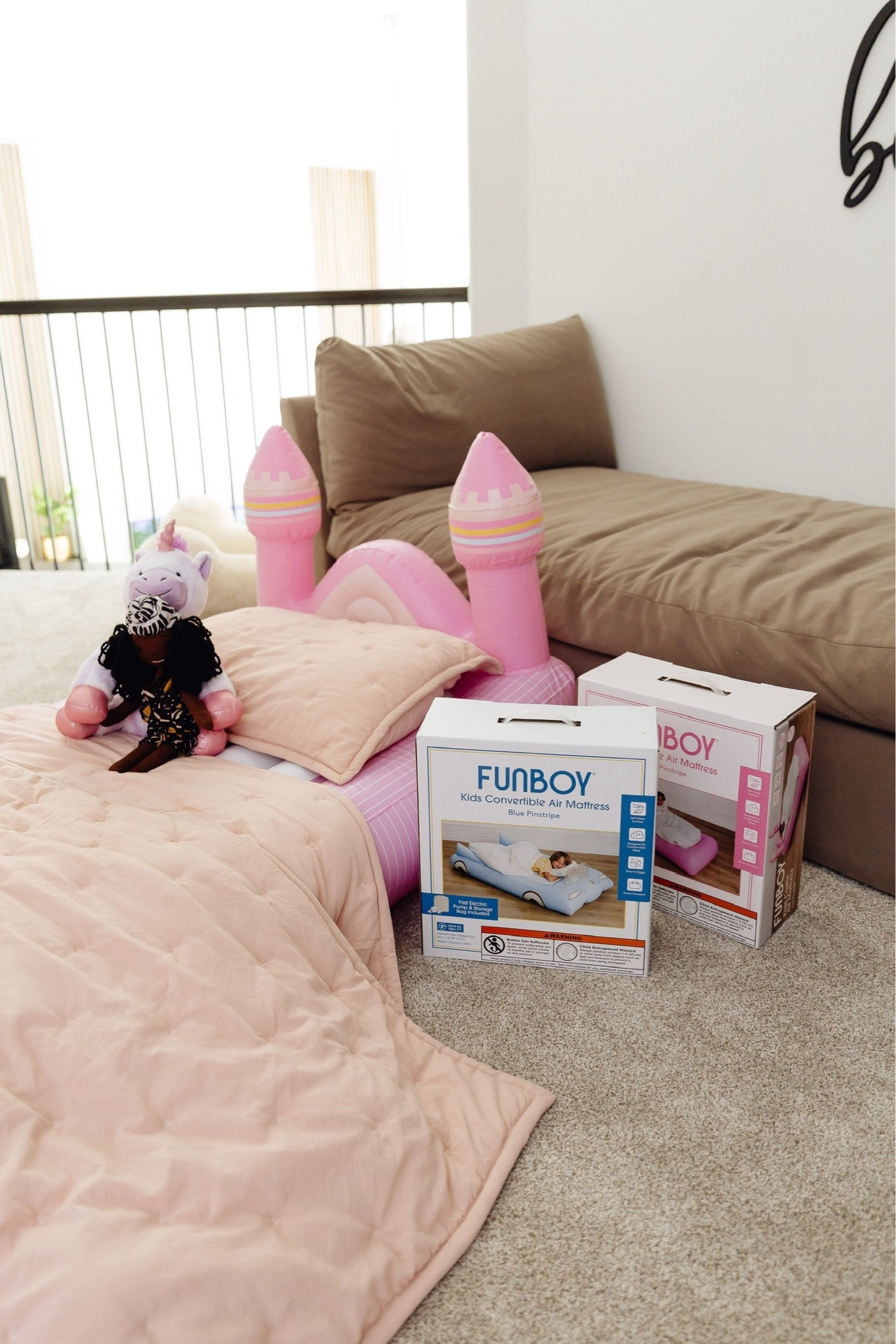 Inflatable kids mattresses perfect for sleepovers especially as holidays are coming if you’re hosting!!