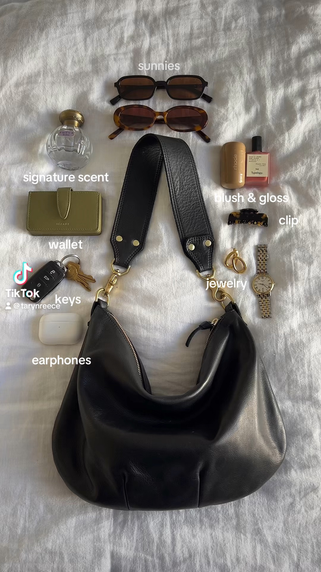 I’m obsessed with this purse!! #whatsinmybag #fallfashion #fallbags #blackpurse

#LTKFindsUnder100 #LTKHoliday #LTKFindsUnder50