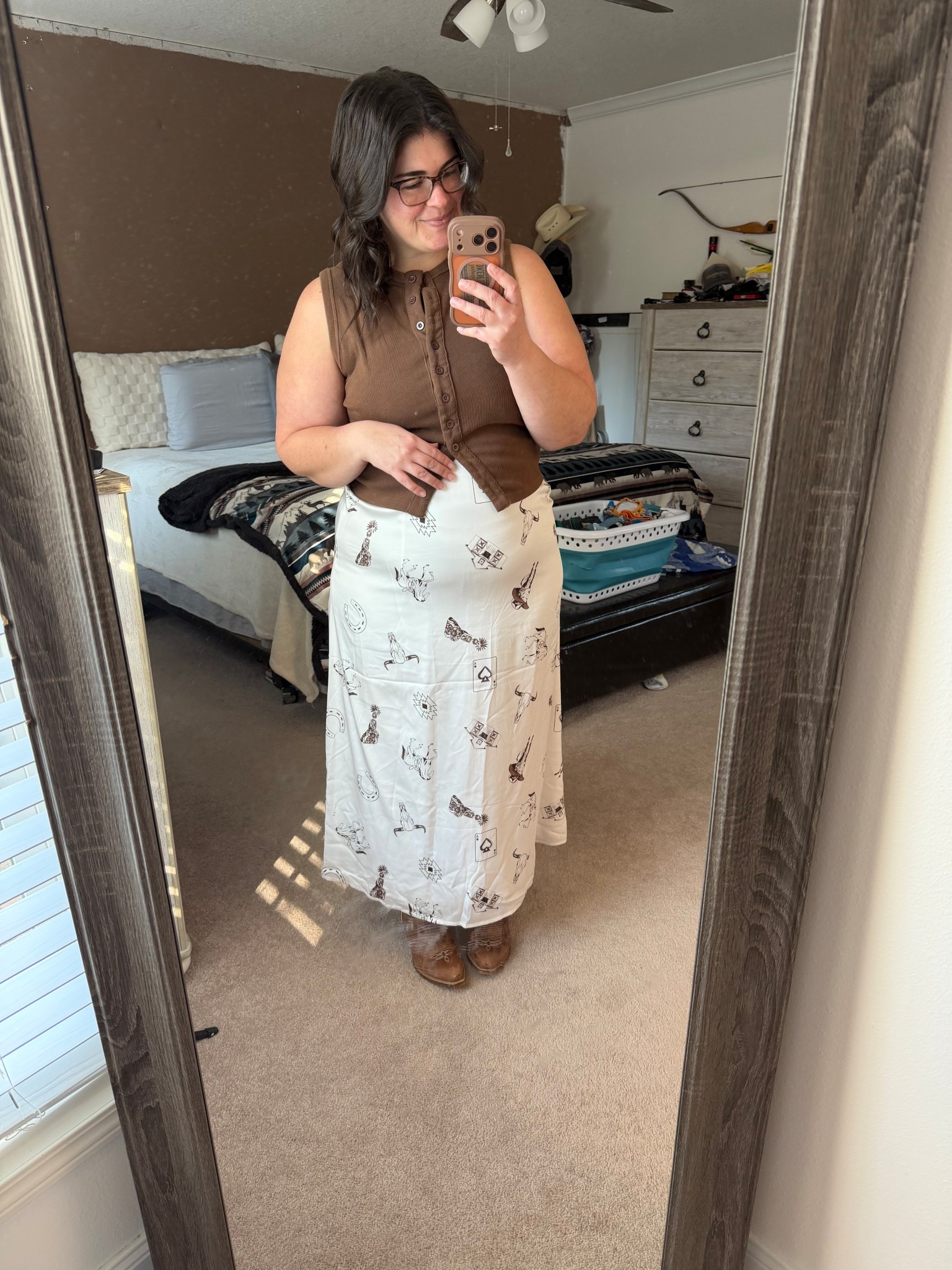 This little midsize western chic look 🤠

The original of this I got from TikTok but I finally found a dupe for it 🙌🏻 I’m in an XL on the skirt. It has no stretch and zips at the side. The top is an XL

#LTKMidsize #LTKootd