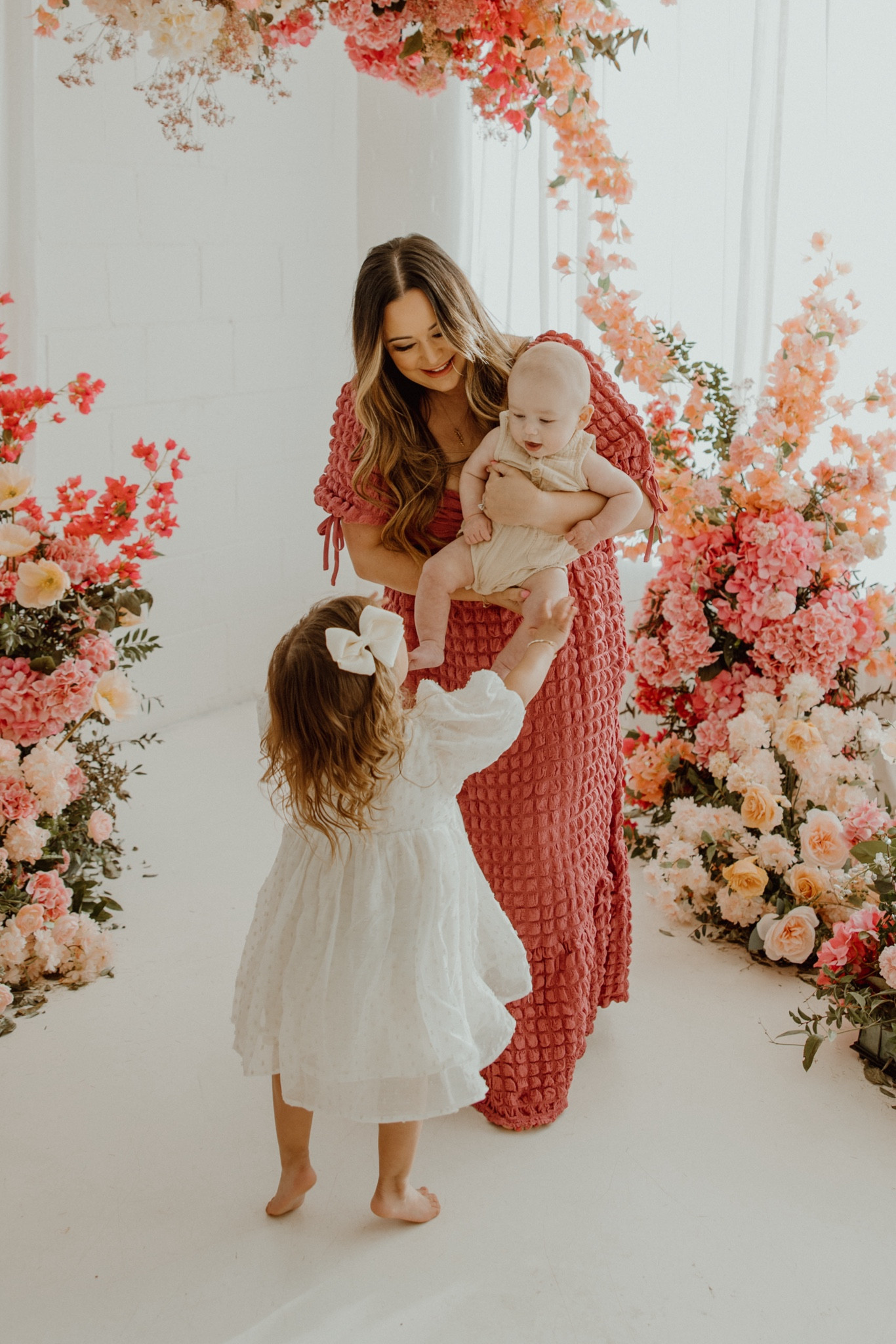 Family pictures outfit inspo // mommy and me pictures // 

#LTKkids #LTKfamily #LTKstyletip