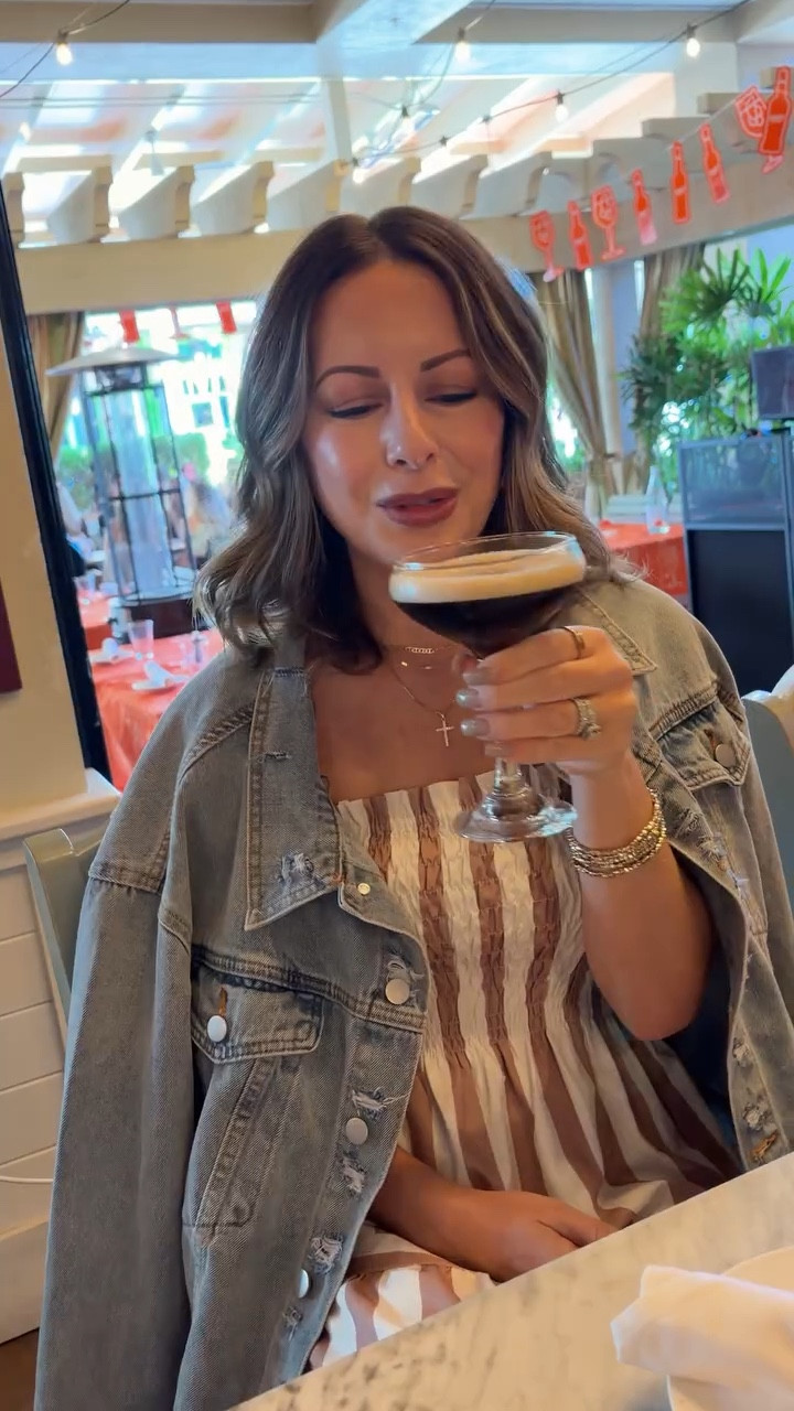 New favorite — boozy brunch @bartuliamercato @drinkxtini 🎶🌴🍸🤎🫰 

#naplesflorida #naplesflorida #drinkxtini #naplesfl #brunchsohard