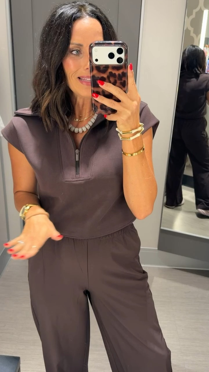 The rich chocolate color looks so luxe, and it’s the perfect throw-on outfit for errands, travel days, or casual weekends.

@Target 

Size: XS ✨

#TargetStyle #TargetFinds #TargetFashion #AthleisureStyle #NeutralOutfit #ChocolateBrown #CasualChic #EverydayStyle #LTKStyle #TargetOOTD