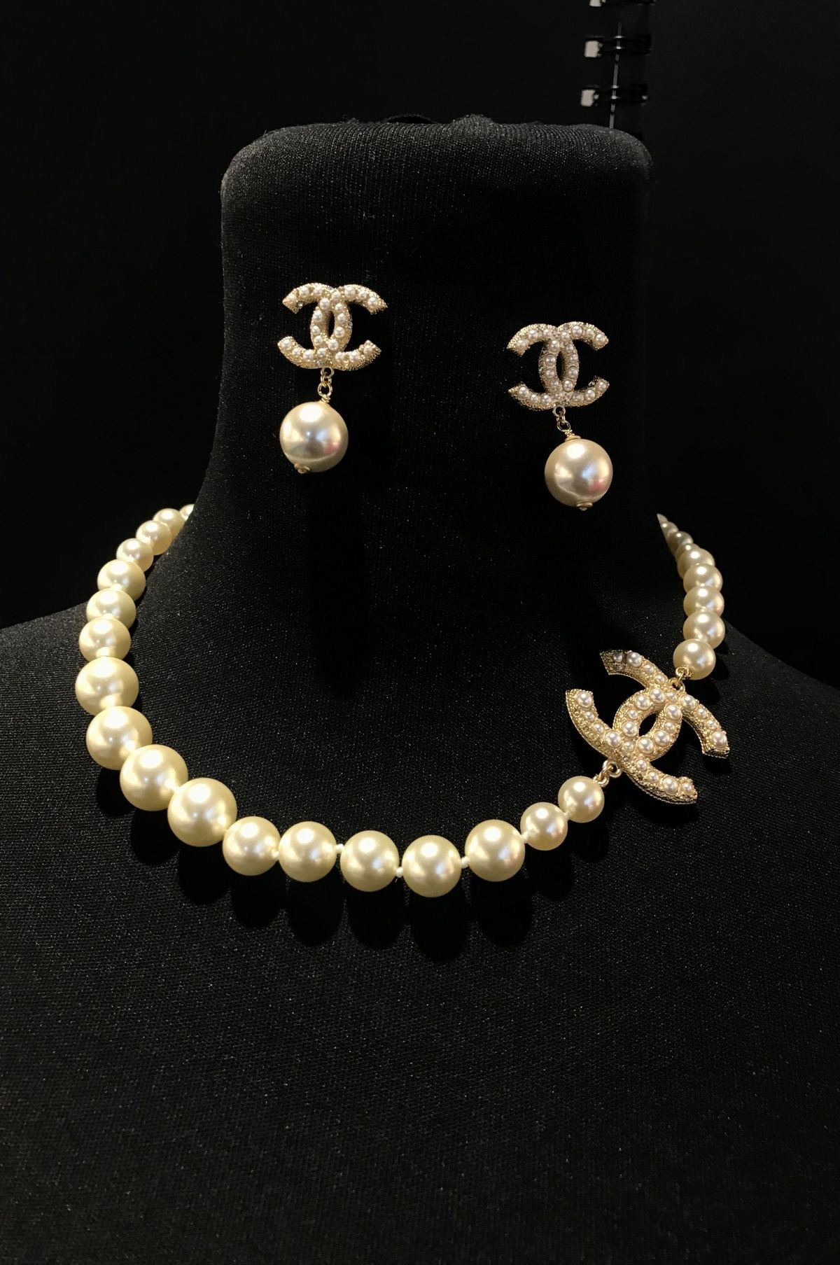 Chanel set

#LTKU #LTKBeauty #LTKOver40