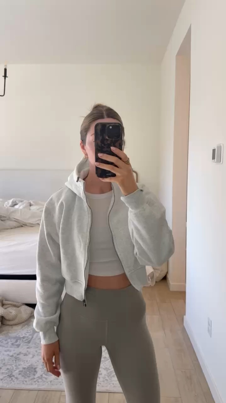 Current go-to gym fit. 🫡 Color for leggings is Riverstone!

#LTKActive