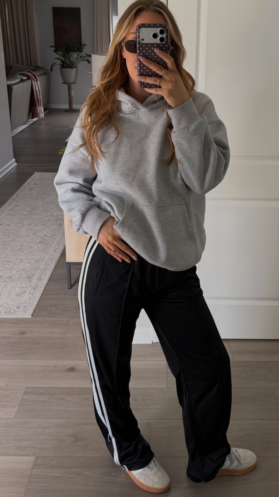 Wearing size M 34” inseam - 5’7” probably could have been fine with the 32” inseam instead but M is a good size otherwise could size up for a more loose comfortable fit. Casual track pants and sweatshirt outfit #trackpants #comfyoutfit #casualoutfit #blackpantsoutfit #airportoutfit #springoutfit #springcasualoutfit

#LTKootd