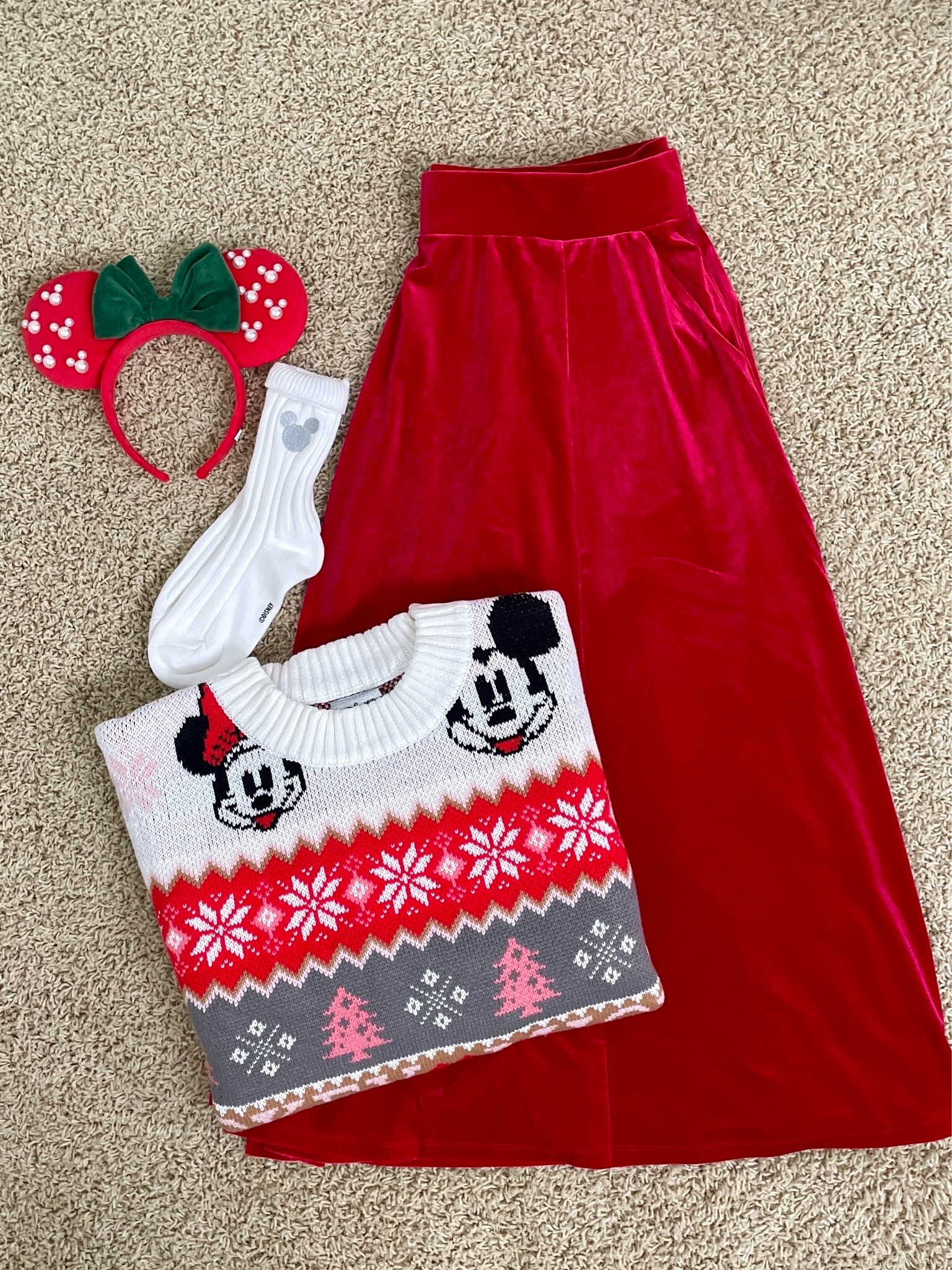 The Perfect Disney Christmas Outfit 

#LTKHoliday #LTKbump #LTKplussize