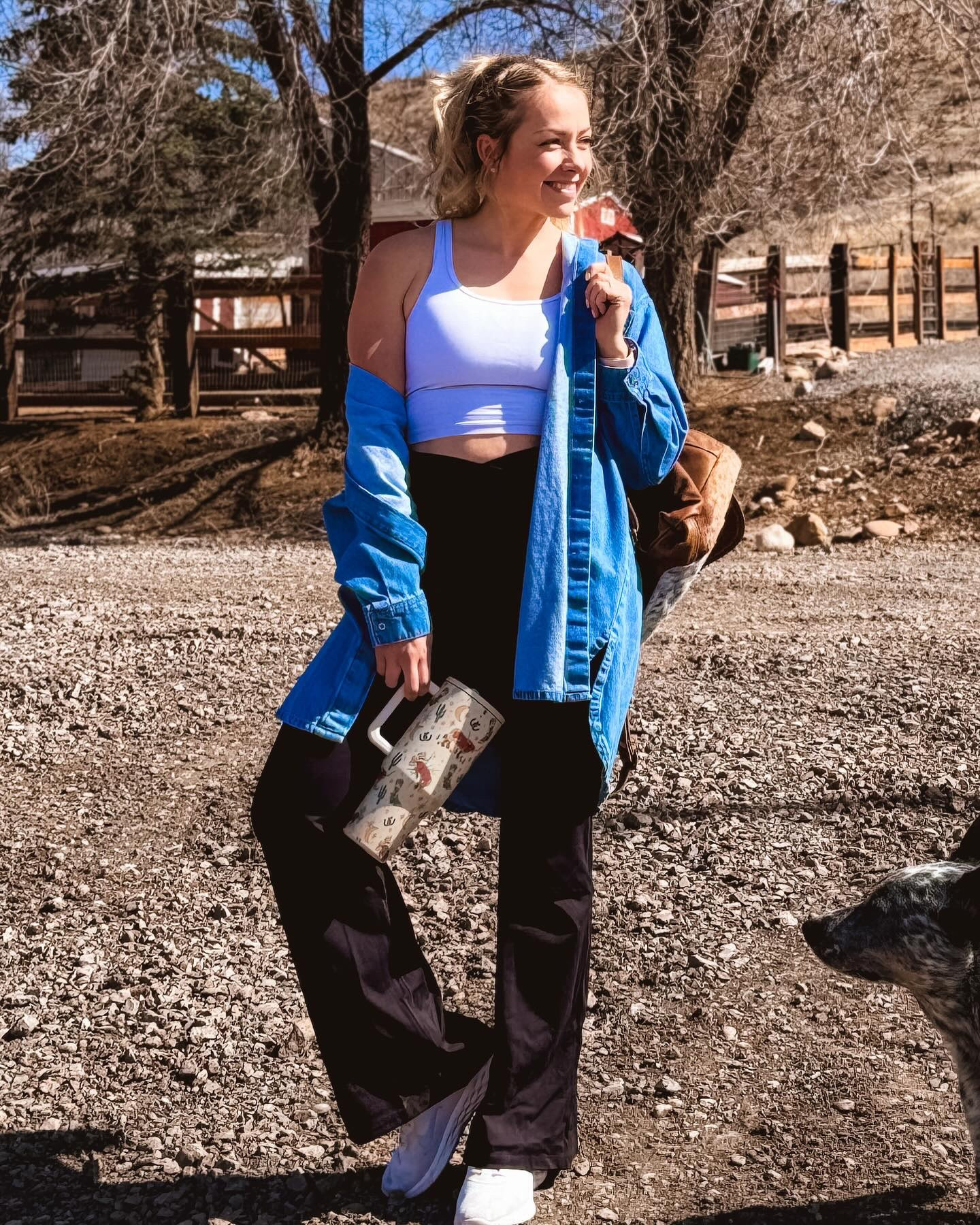 Mom Fit 🩷🧡

These crossover flare leggings from @nirlon_official are buttery soft! Perfect for a day running errands, getting a workout in, or just lounging around the house. I love that they have personality and aren’t just regular leggings.

Follow @nirlon_official to learn more! The rest of the fit is linked on my LTK 💙

@nirlon_official @stackinfluence #nirlon #nirlonpartner #yogapants #flaredleggings #activewear