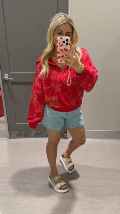 New @Target outfit✨
M hoodie
Denim shorts tts
Sandals tts