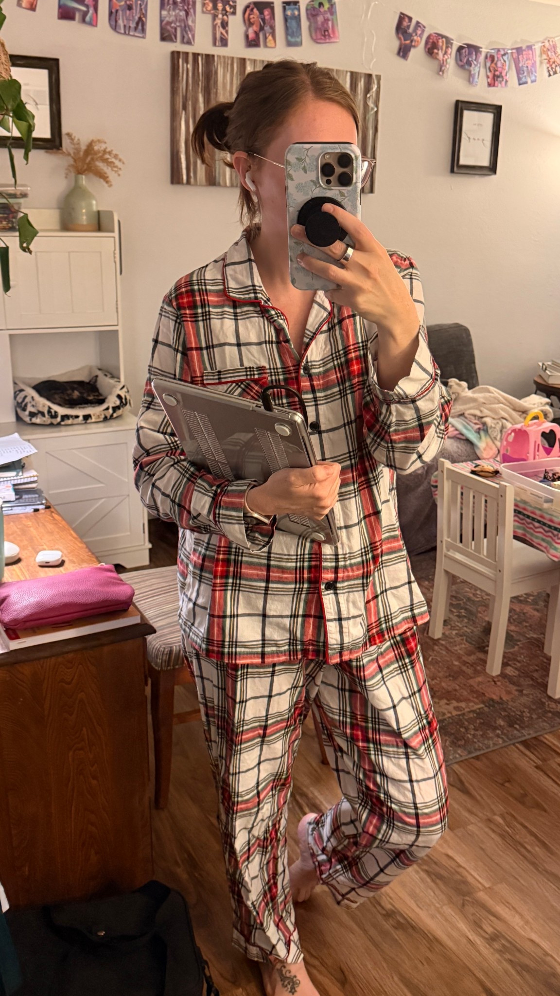 Back in my element (and my favorite plaid)! ☕️💻 It’s been a minute, but I’m settling in tonight to catch up on work and scout out the best upcoming deals for you all.
I’m curious… what’s on your wishlist lately? Tell me what deals you're hunting for in the comments! 👇

#LTKdayinmylife #LTKMidsize #LTKmomlife