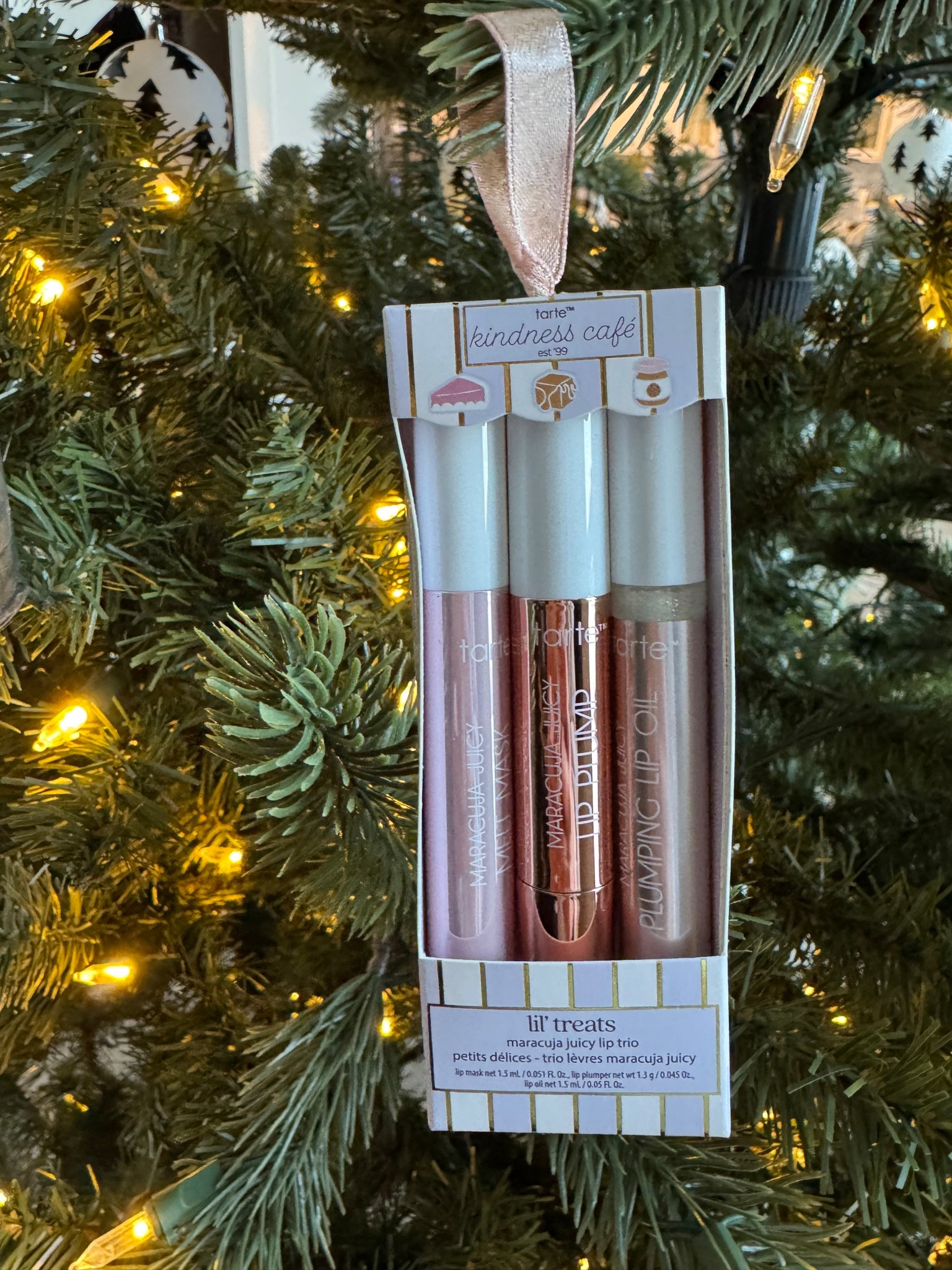 TARTE has the cutest little gift sets! This would be such a cute gift for someone! Plus.. it’s on sale! 

TARTE cosmetics 
Lipgloss
Gifts 
Makeup 

#LTKBeauty #LTKSaleAlert #LTKGiftGuide
