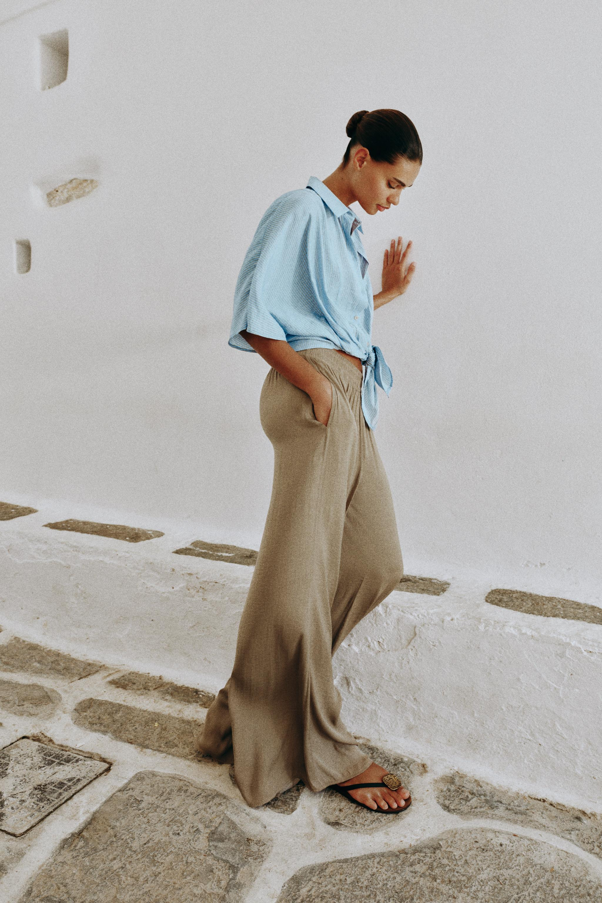 FLOWING WIDE-LEG TROUSERS | Zara FR