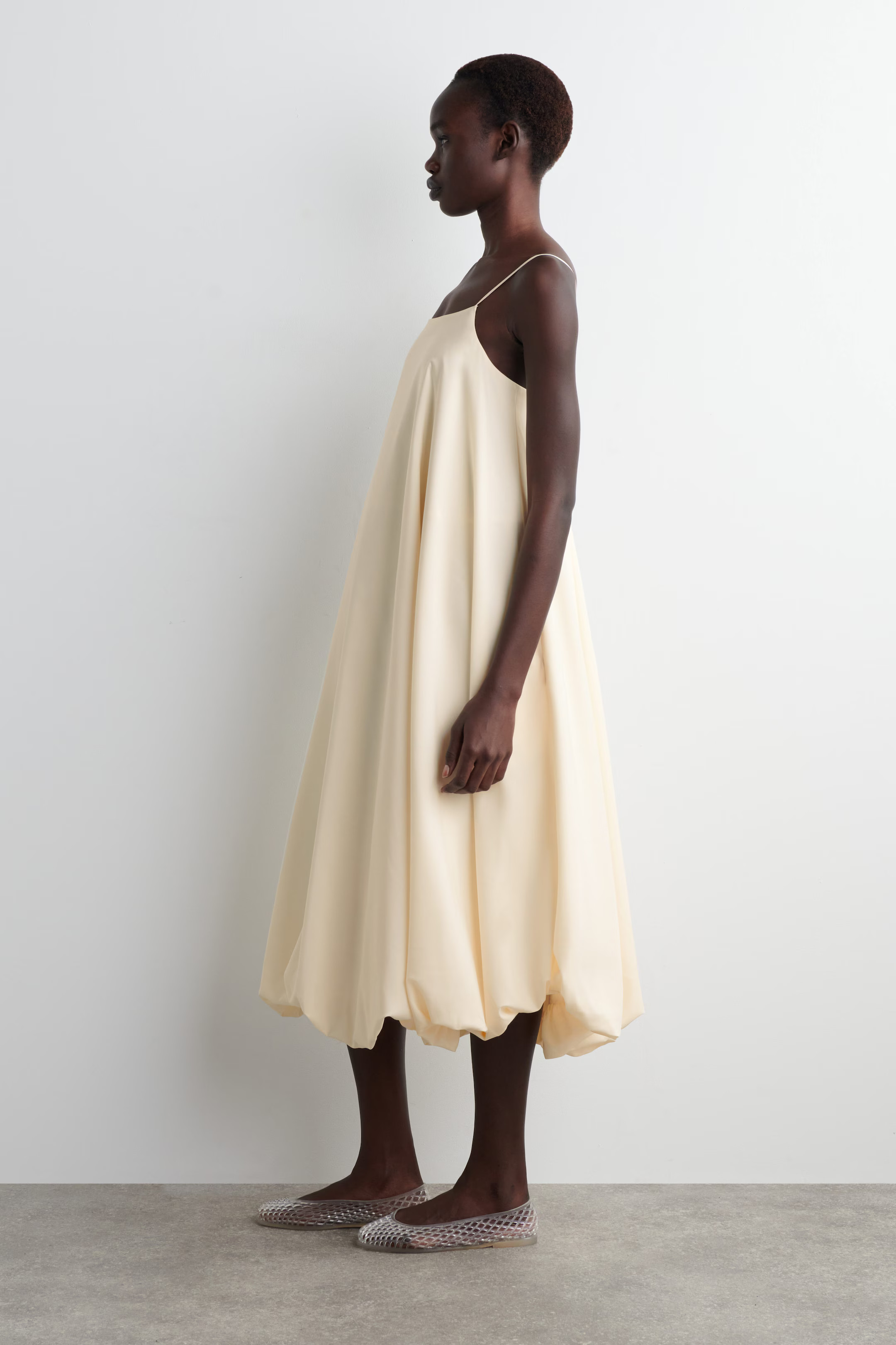 BUBBLE-HEM MIDI DRESS - IVORY | COS GB | COS UK