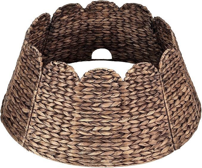 24" Wicker Scalloped Christmas Tree Collar - Foldable Natural Water Hyacinth Tree Base Cover for ... | Amazon (US)