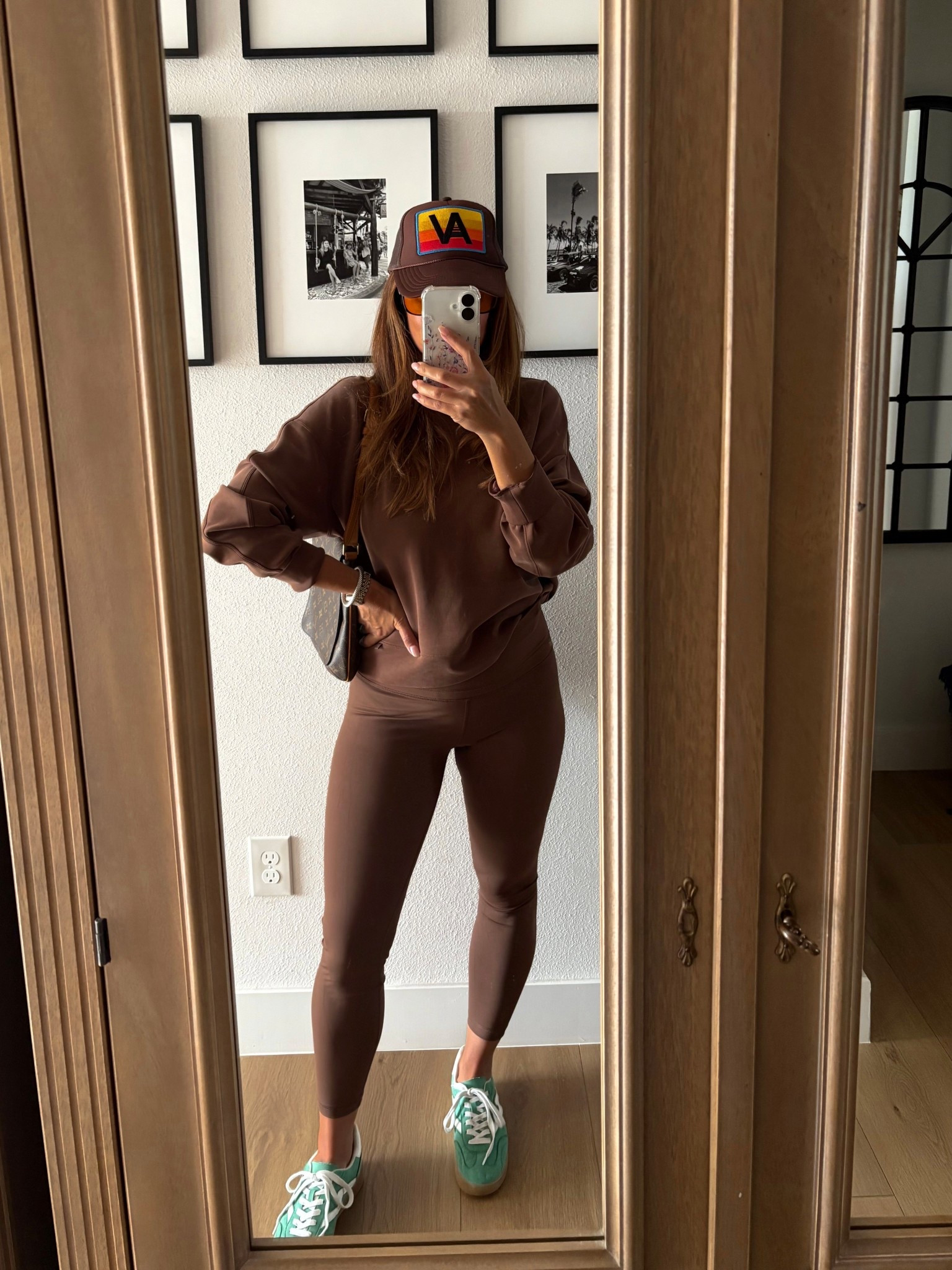 🐻🍂🥧🤎

Amazon
Chocolate brown 

#LTKFindsUnder50 #LTKOver40