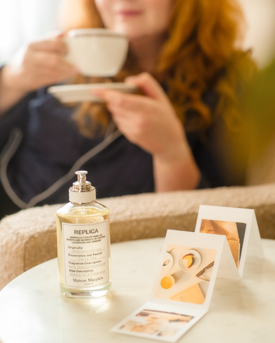 Some scents feel like a memory before you even place them on your skin.
Replica Afternoon Delight from @maisonmargielafragrances reminds me of slow mornings - coffee still warm, pastry on the plate, the world not rushing yet.

Soft vanilla, sandalwood, and that madeleine accord… it’s sweet, but in a quiet way. 
Like Paris in my own kitchen. ✨🥐🤍

#romanoffbeautyclub

@sephora
#ReplicaAfternoonDelight #giftedbymargielafragrances


#LTKSeasonal #LTKBeauty #LTKOver40