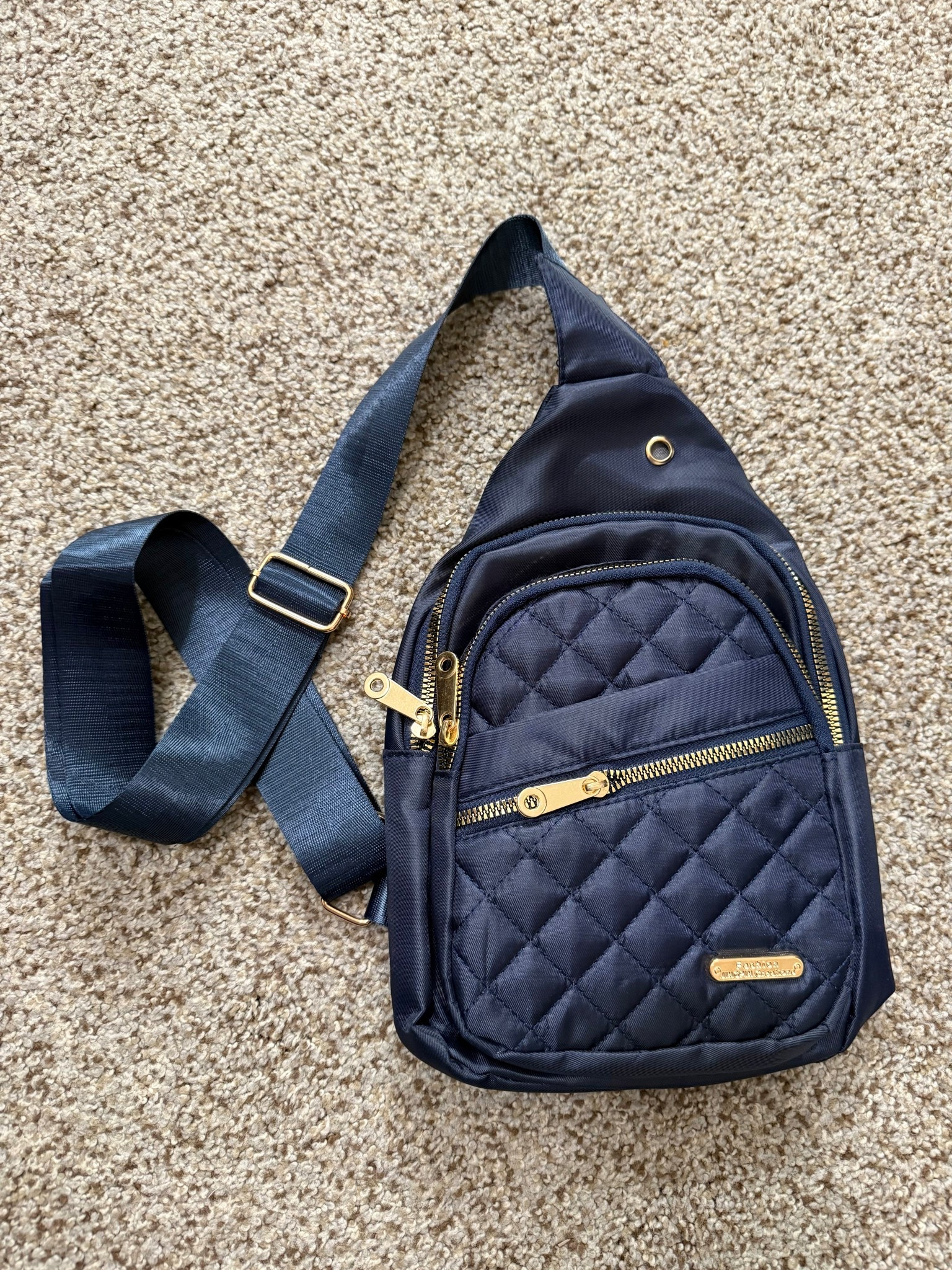 Such a beautiful blue crossbody! Adjustable strap and lots of pockets!

Crossbody purse, travel purse, travel bag

#LTKTravel