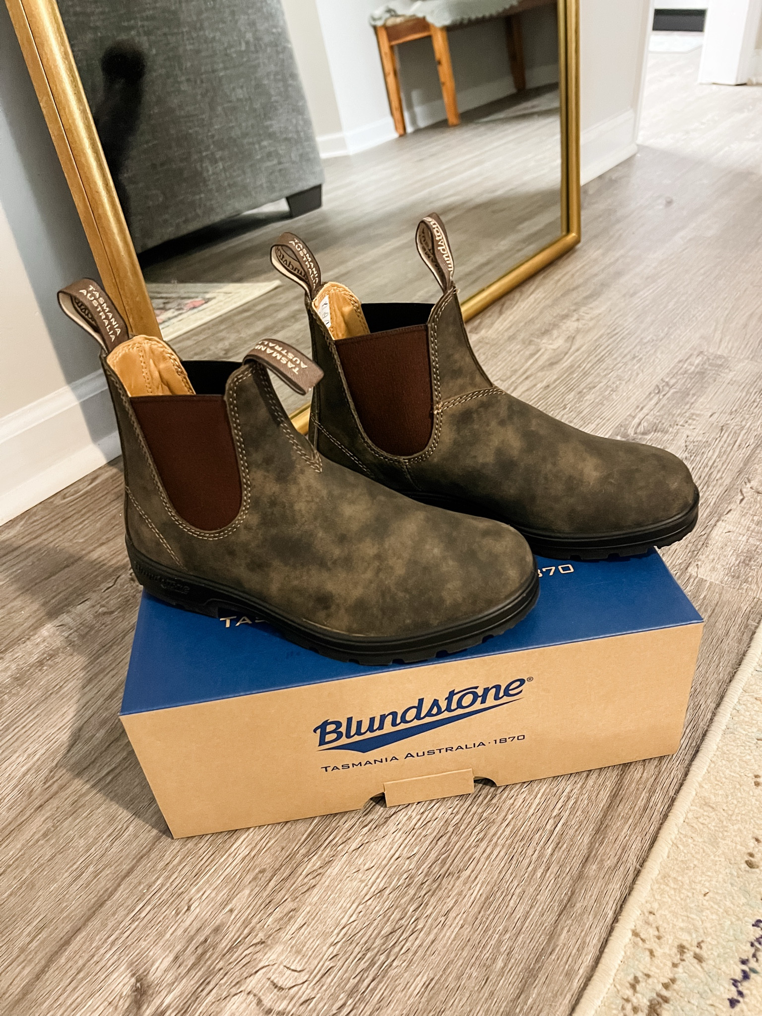 Bluestone boots, Chelsea boot, travel boot, leather boot, REI, hiking, granola girl vibes, granola girl boot

#LTKStyleTip #LTKTravel #LTKShoeCrush